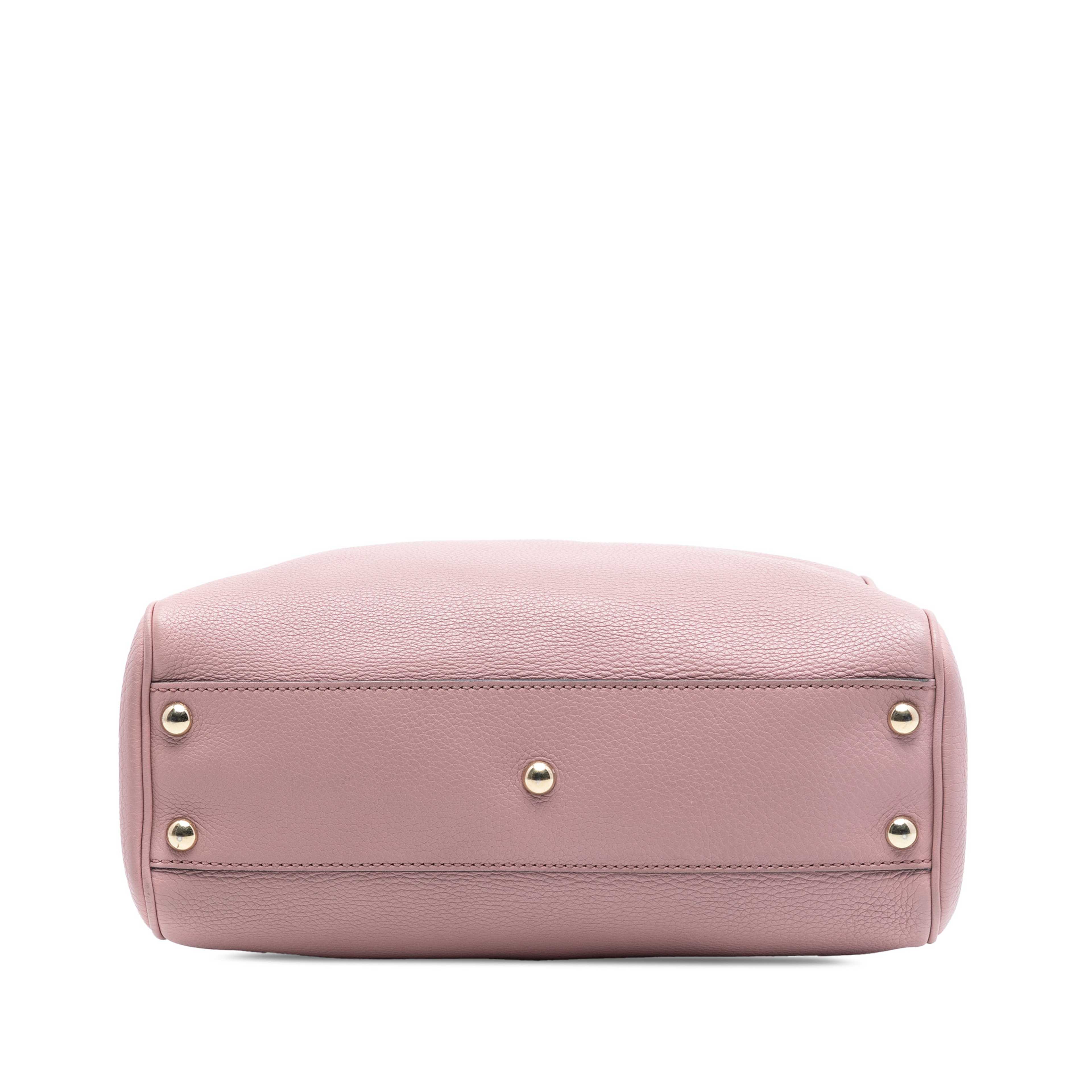 Gucci Small Calfskin Bamboo Shopper Satchel, från Luxclusif, i färgen pink. Klicka för att öppna bilden i stort format