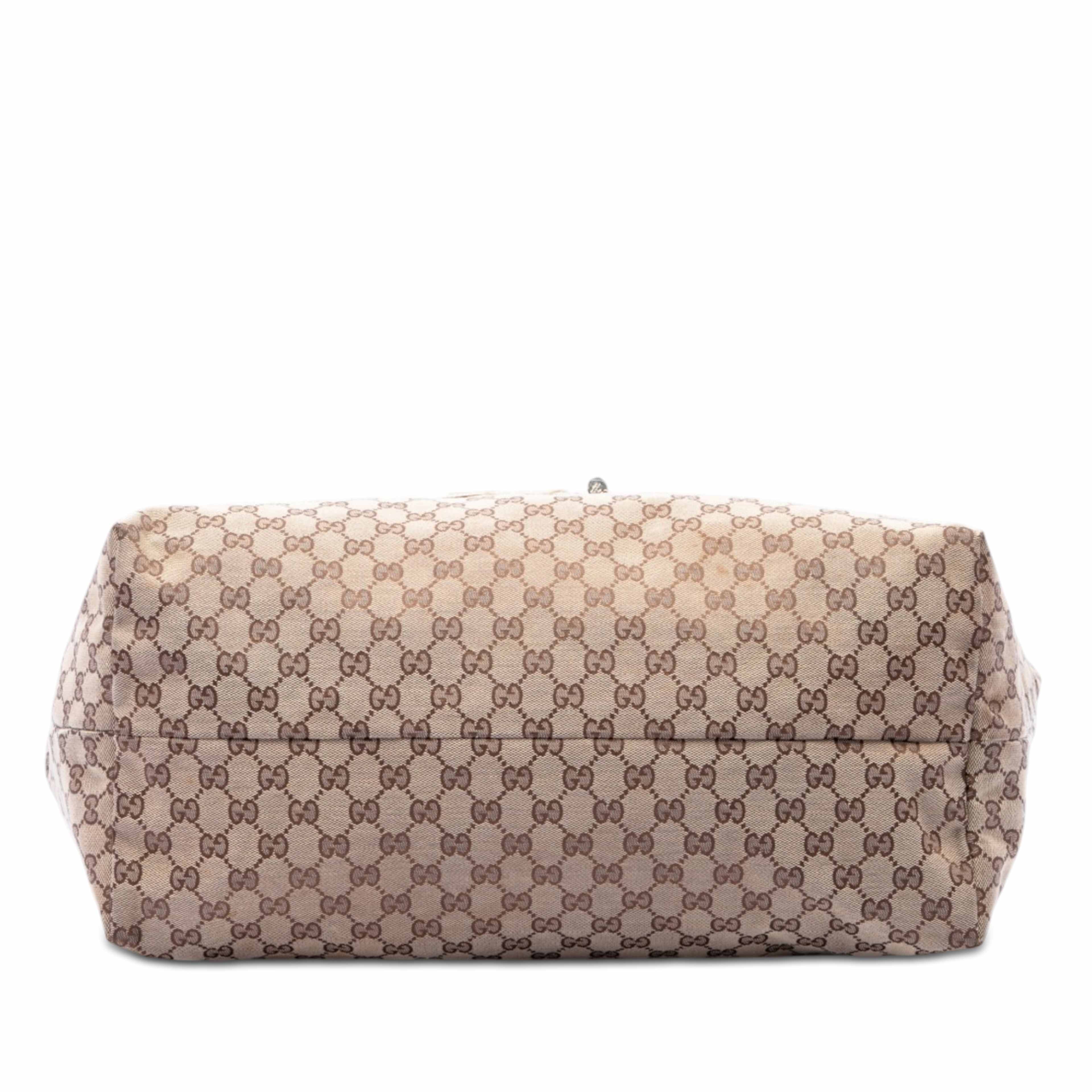 Gucci Gg Canvas Brando Guccioli Holiday Chihuahua Tote, från Luxclusif, i färgen beige. Klicka för att öppna bilden i stort format