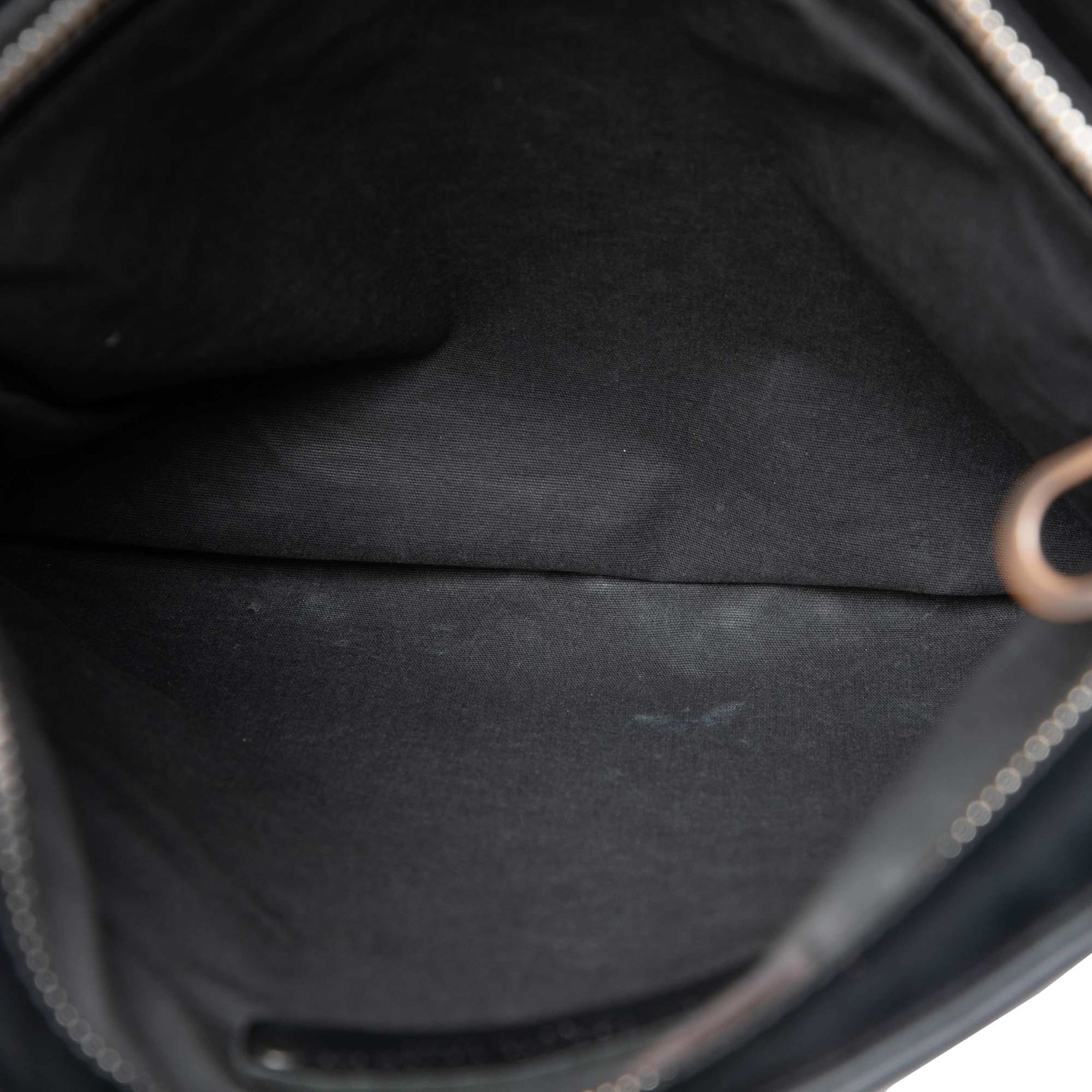 Bottega Veneta Nappa Intrecciato Vn Crossbody, från Luxclusif, i färgen svart. Klicka för att öppna bilden i stort format