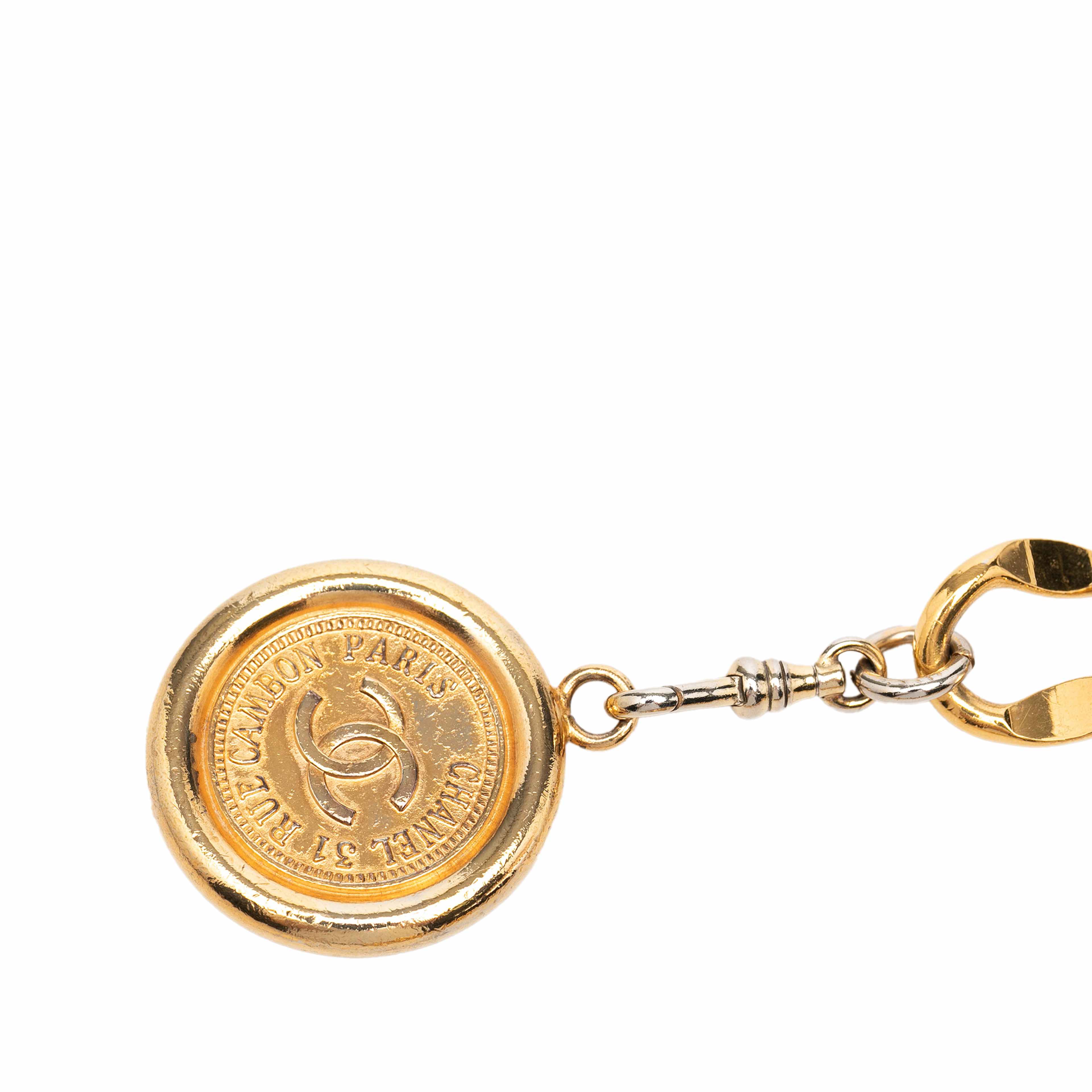 Chanel Gold Plated Cc Medallion 31 Rue Cambon Paris Chain Link Belt, från Luxclusif, i färgen guld. Klicka för att öppna bilden i stort format
