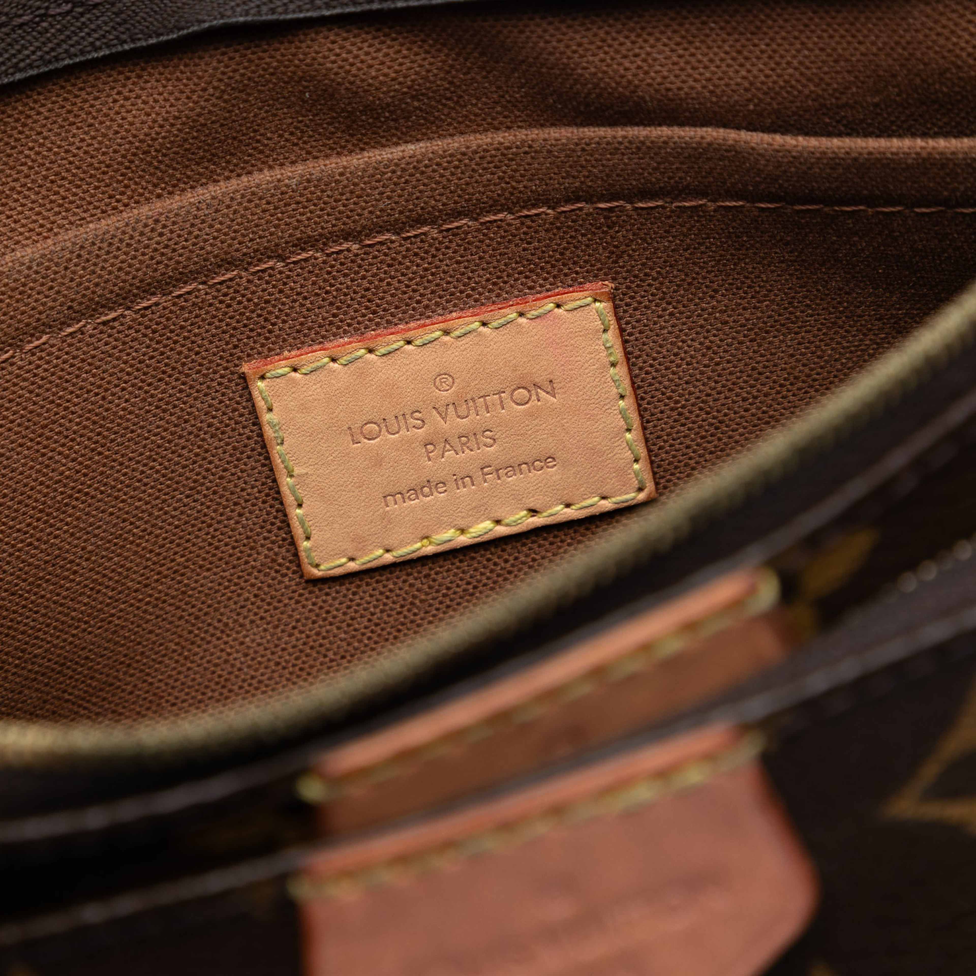 Louis Vuitton Monogram Multi Pochette Accessoires, från Luxclusif, i färgen brown. Klicka för att öppna bilden i stort format