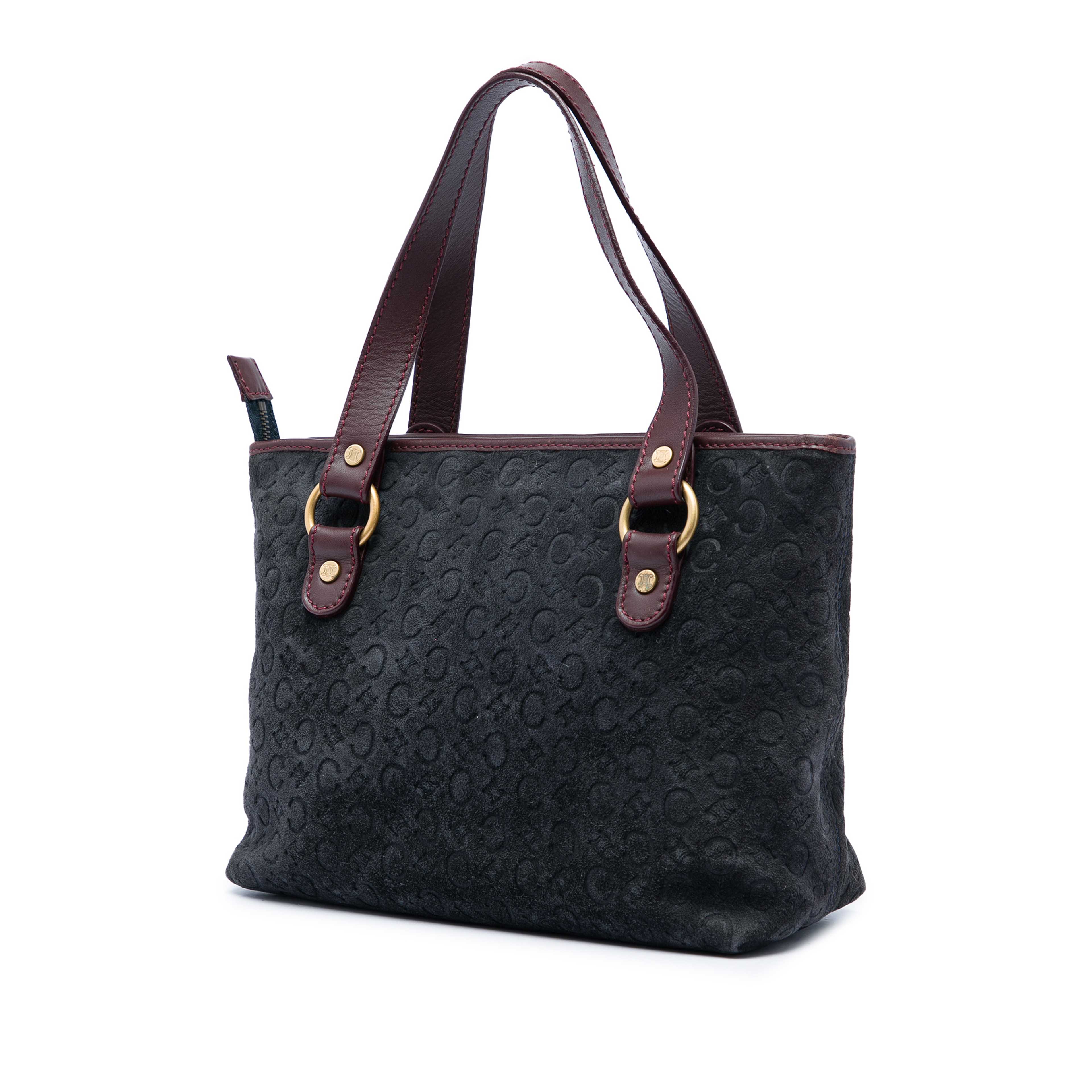 Celine C Macadam Suede Handbag, från Luxclusif, i färgen grå. Klicka för att öppna bilden i stort format