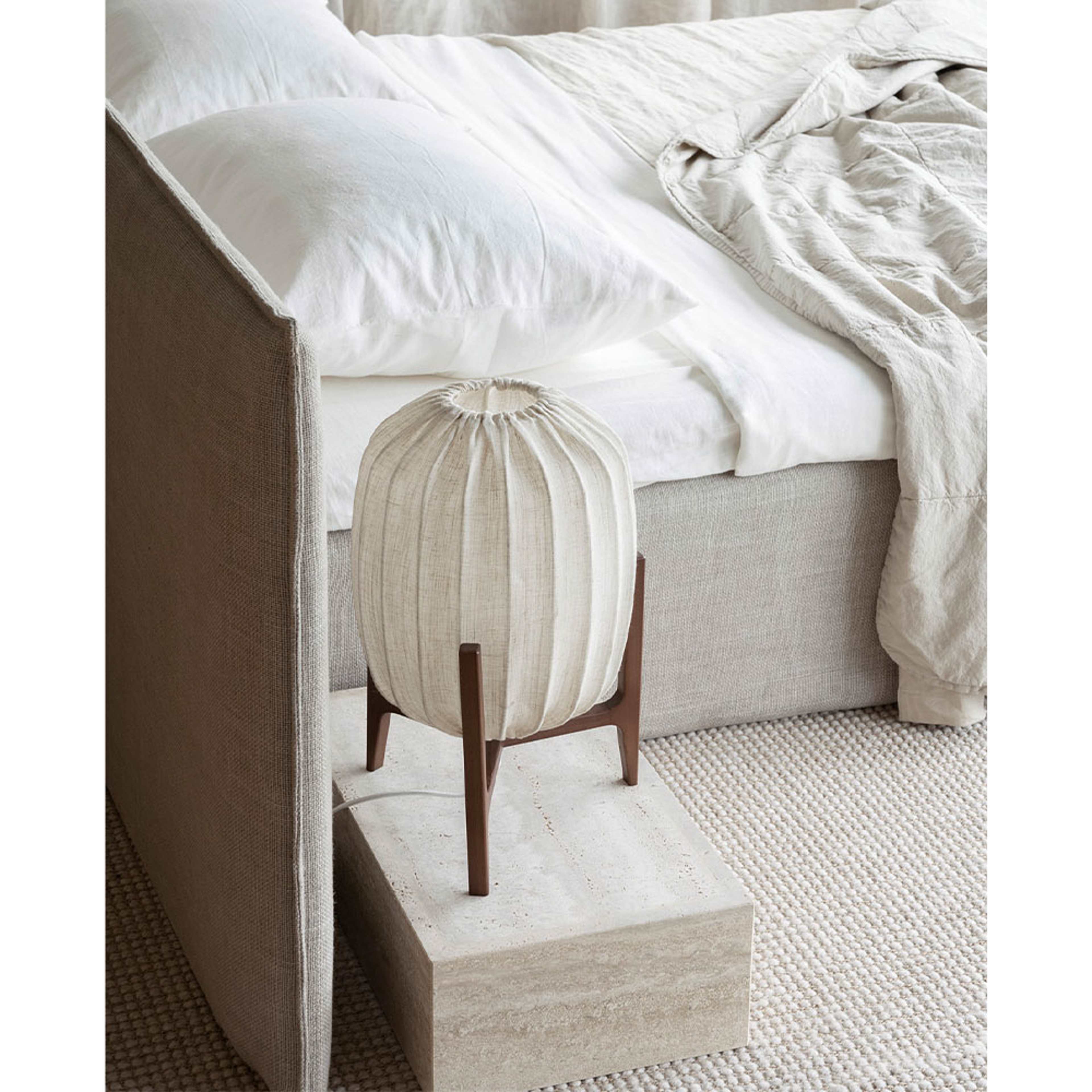 Prisma table Dark ash / Natural