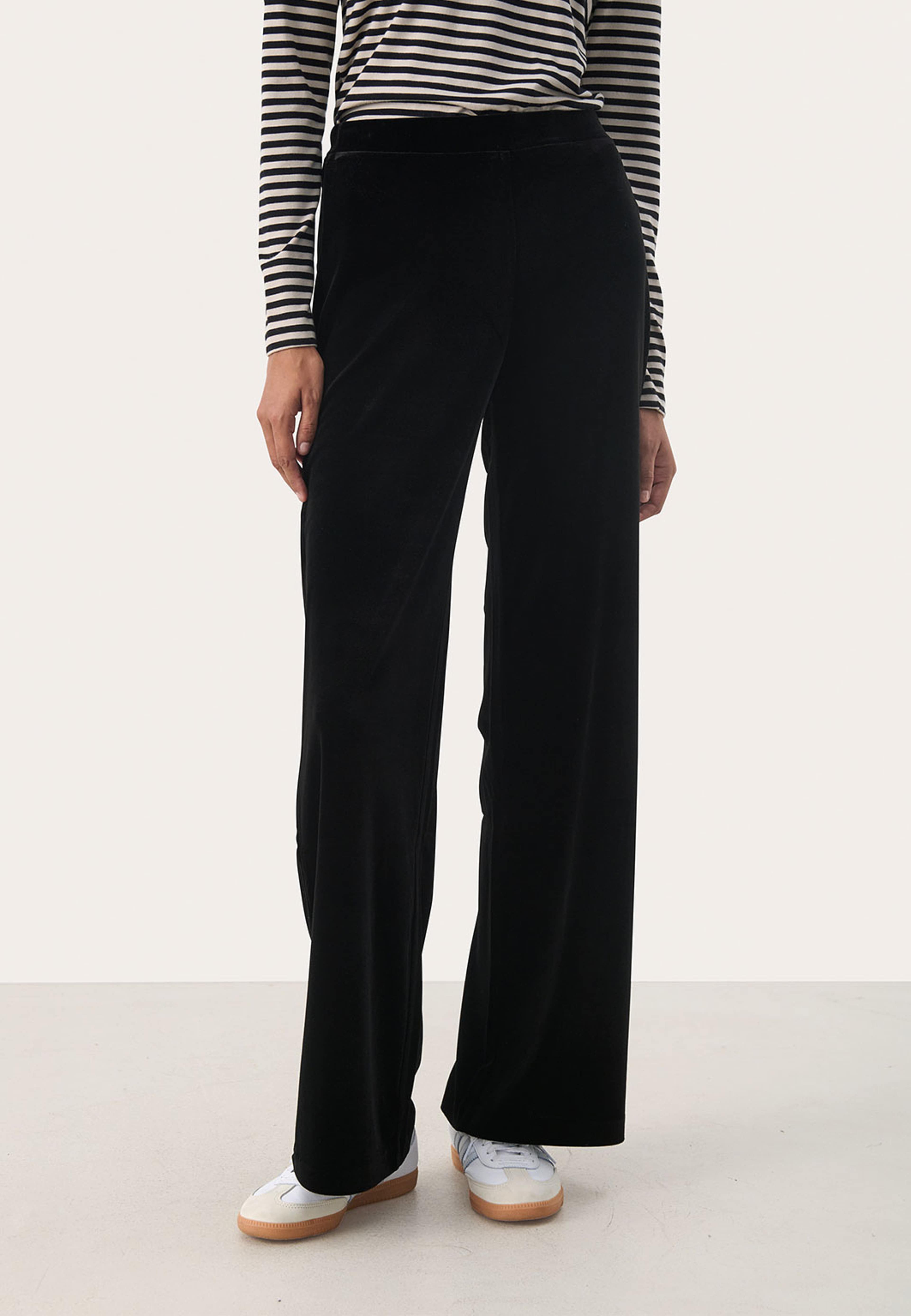 DorellasPW PA, från Part Two, i färgen Black. Klicka för att öppna bilden i stort format