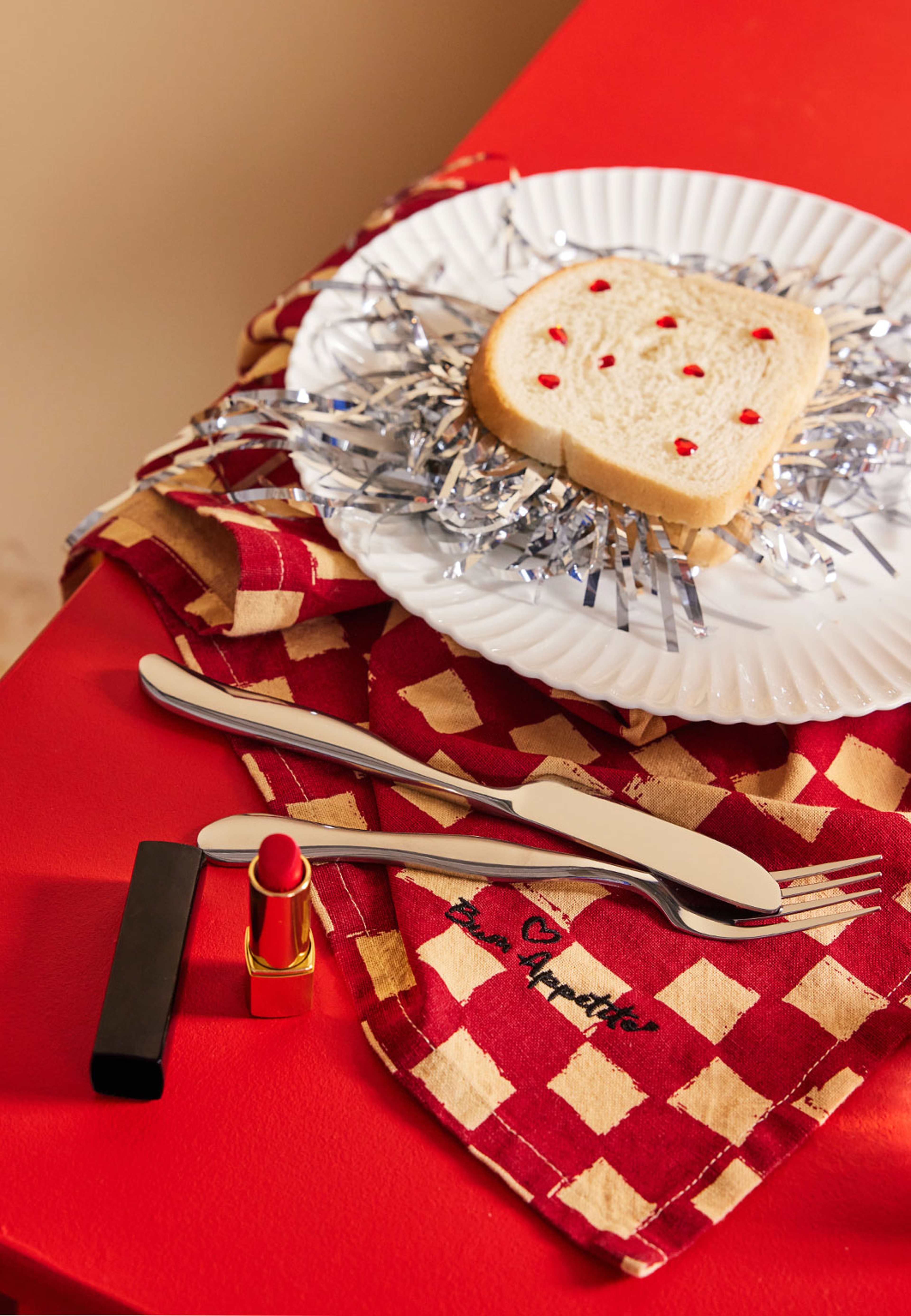 Bestick Waverly 16 delar, från Byon, i färgen Silver. Klicka för att öppna bilden i stort format