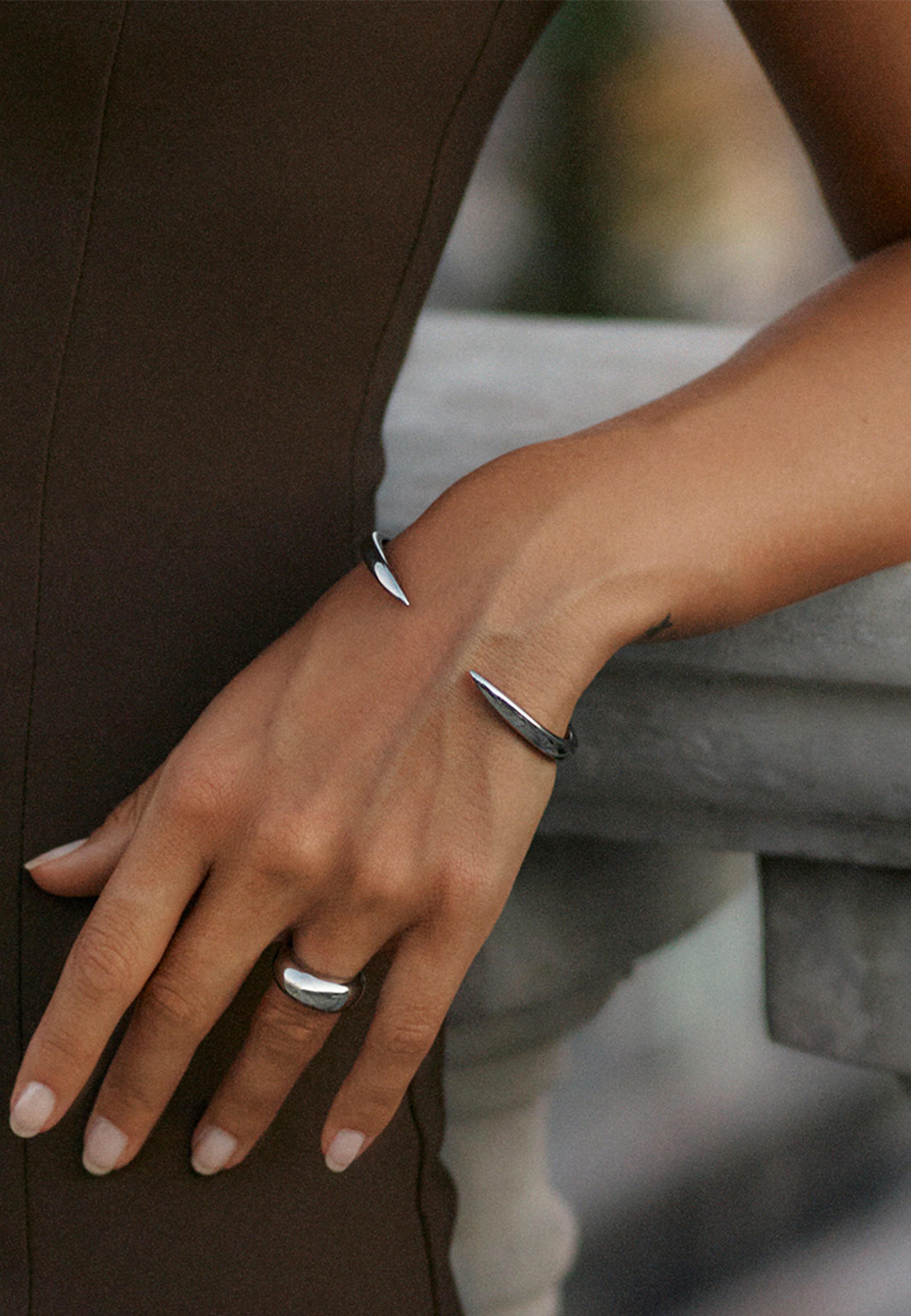 Crest Bangle