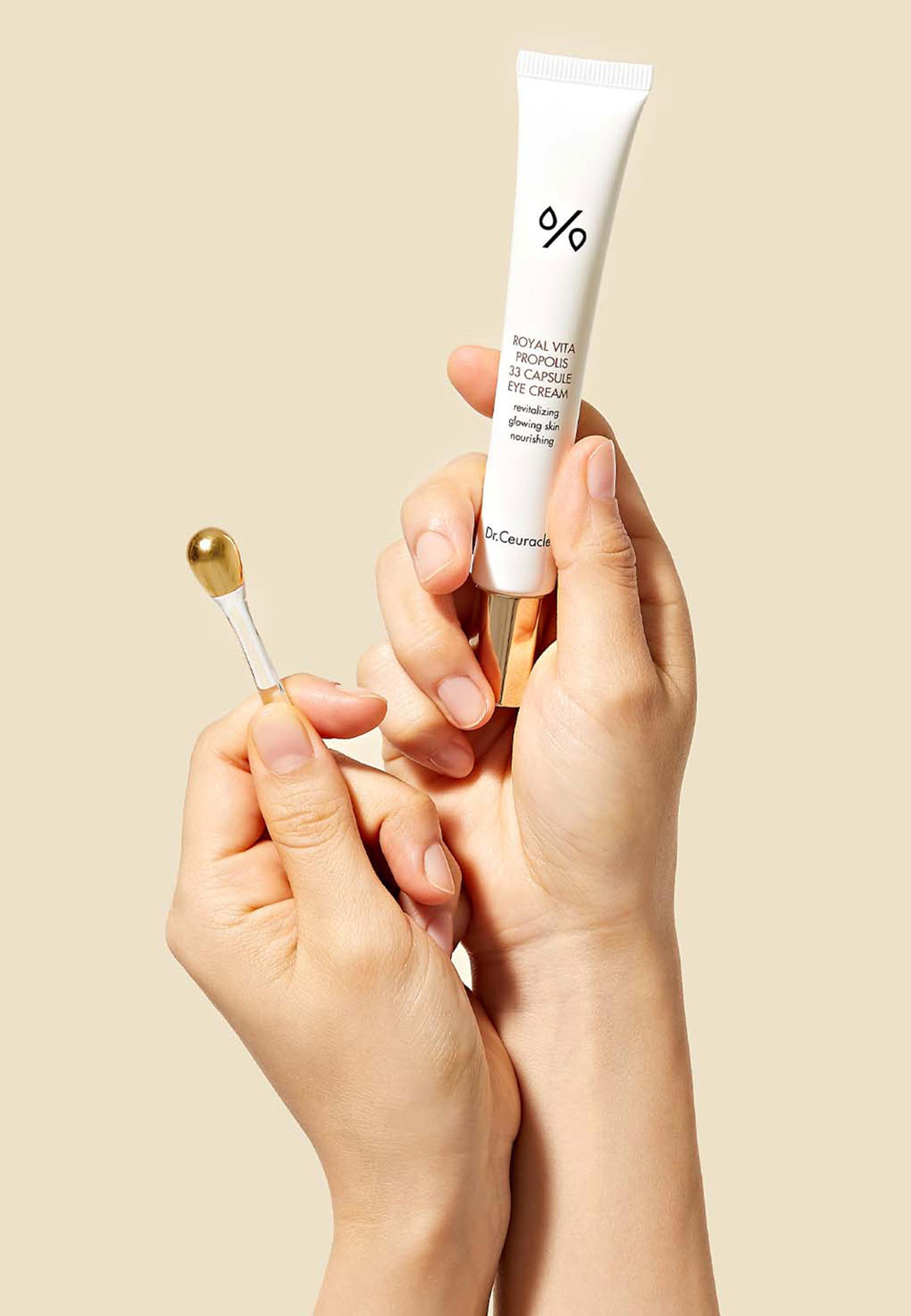 Royal Vita Propolis 33 Capsule Eye Cream