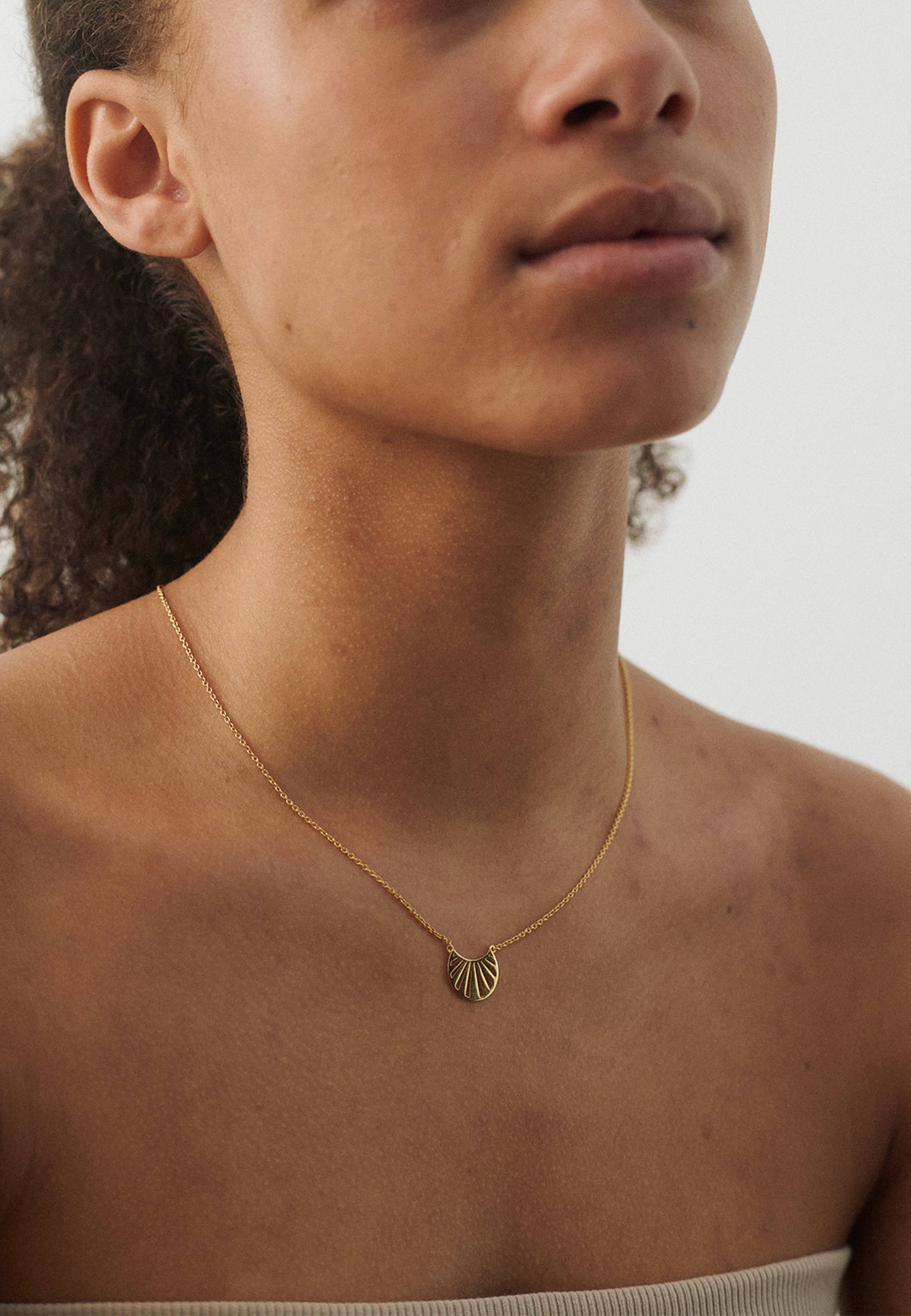 Misty Light Necklace
