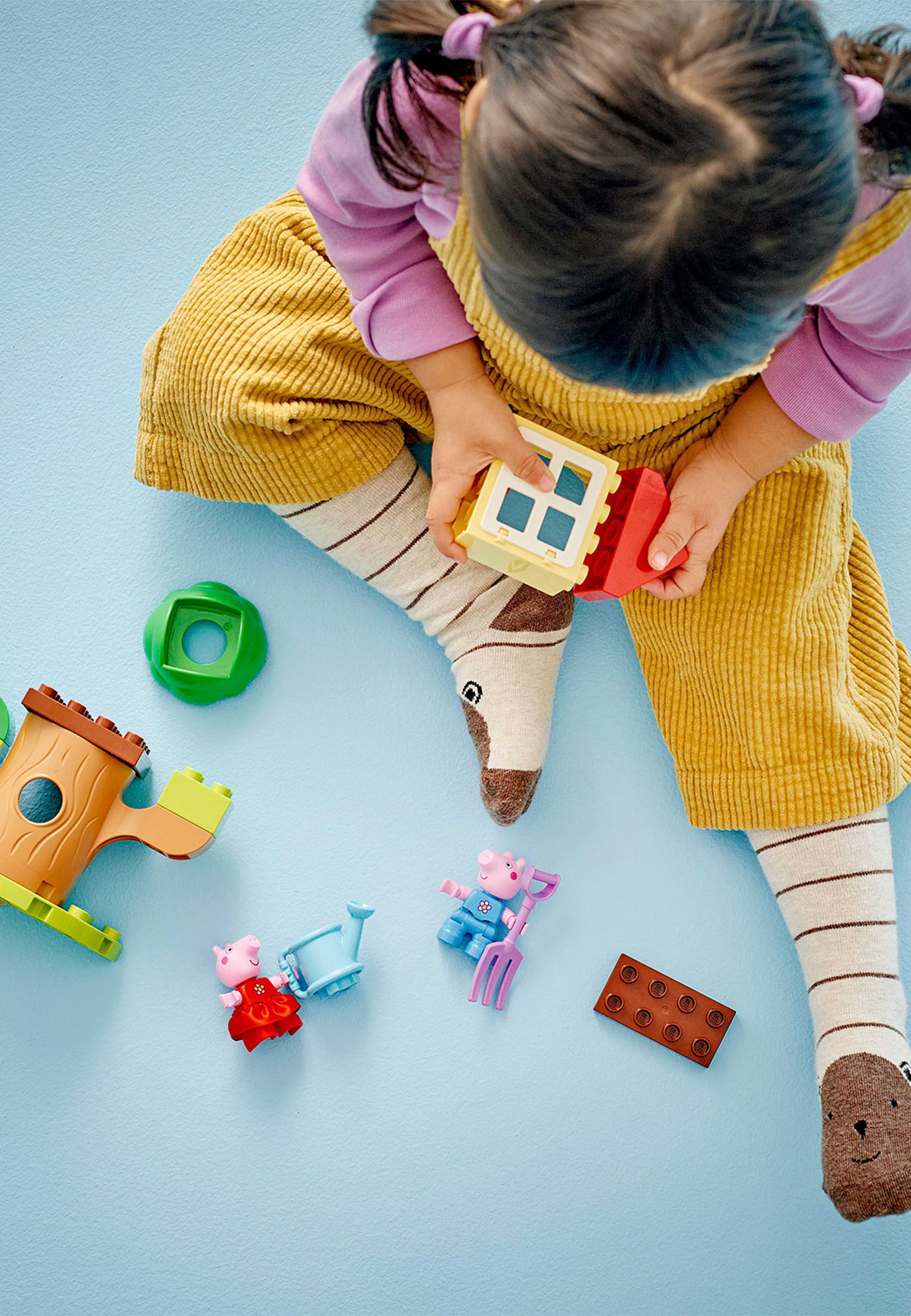DUPLO® Greta Gris – Trädgård och Trädkoja 10431