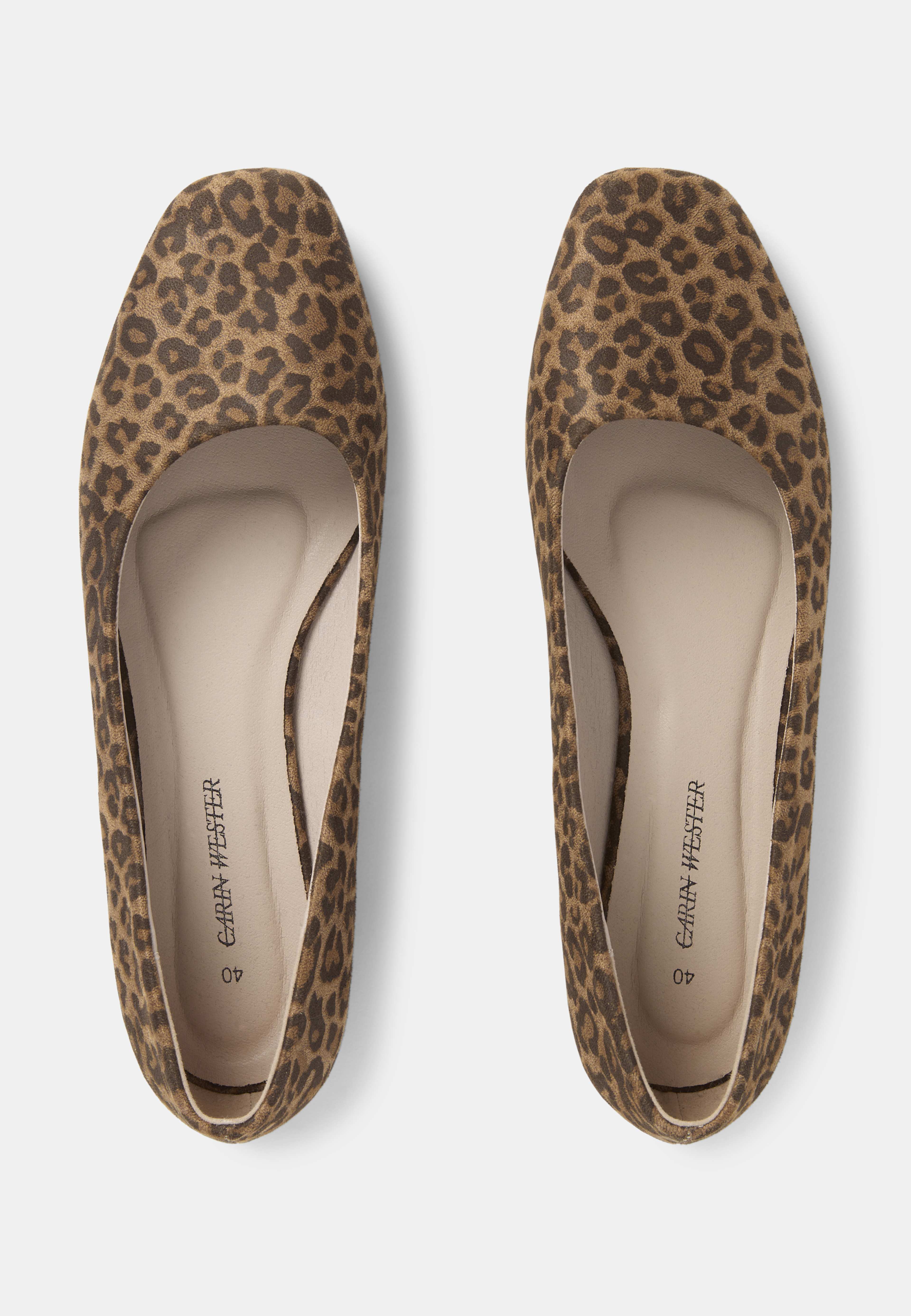 Leopardmönstrade ballerinaskor