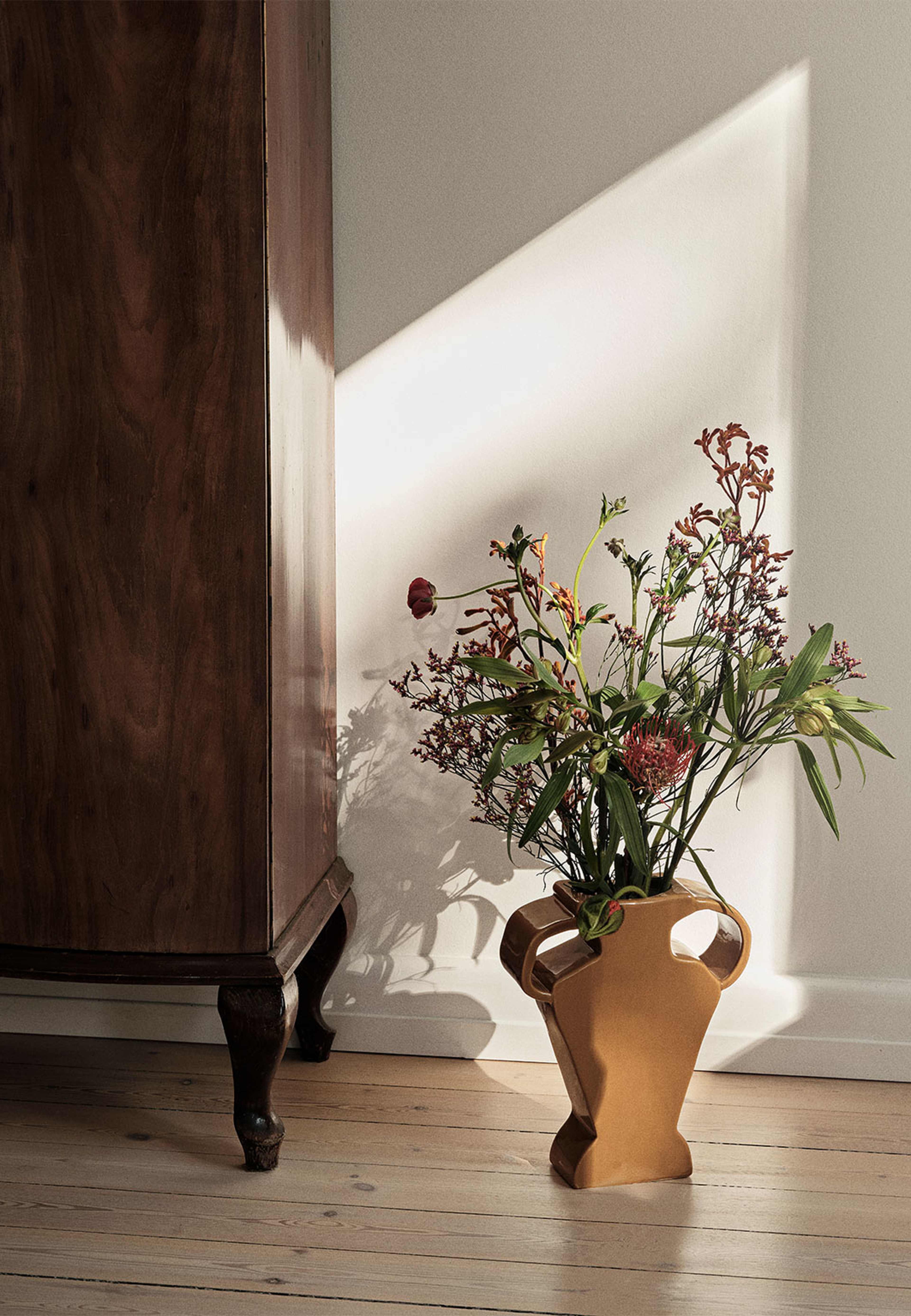 Etta Vase
