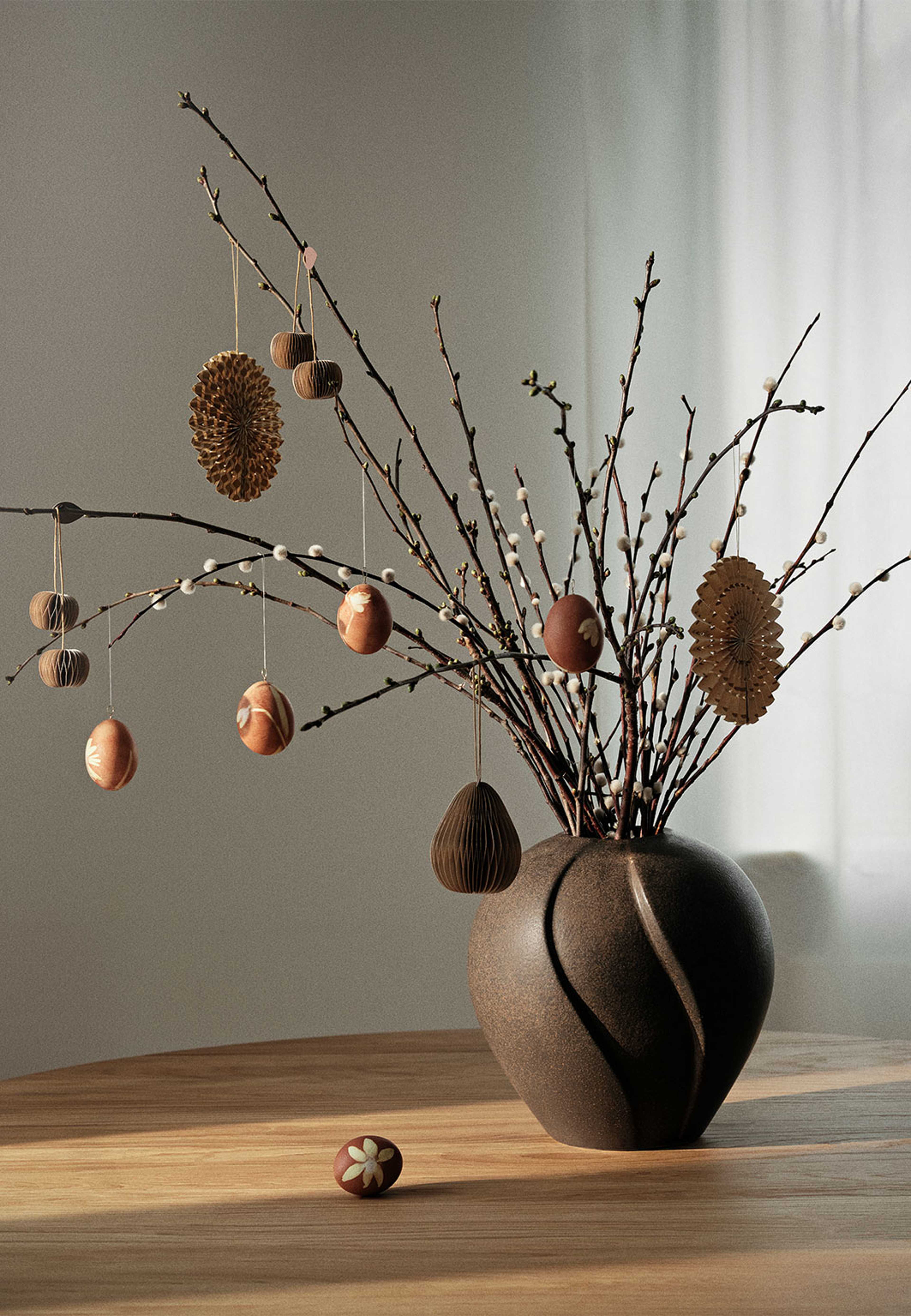 Leda Vase