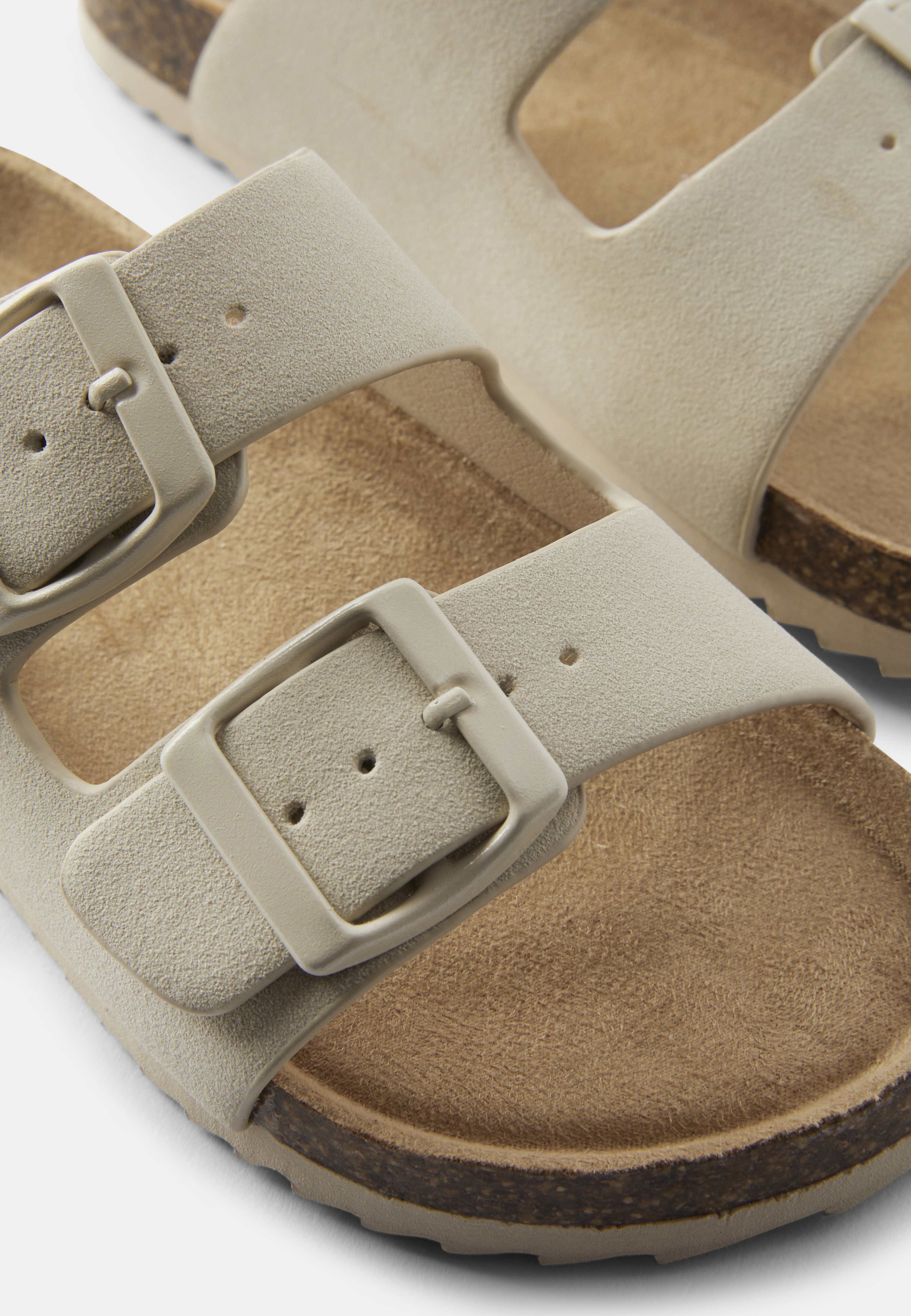 Slip in-sandaler