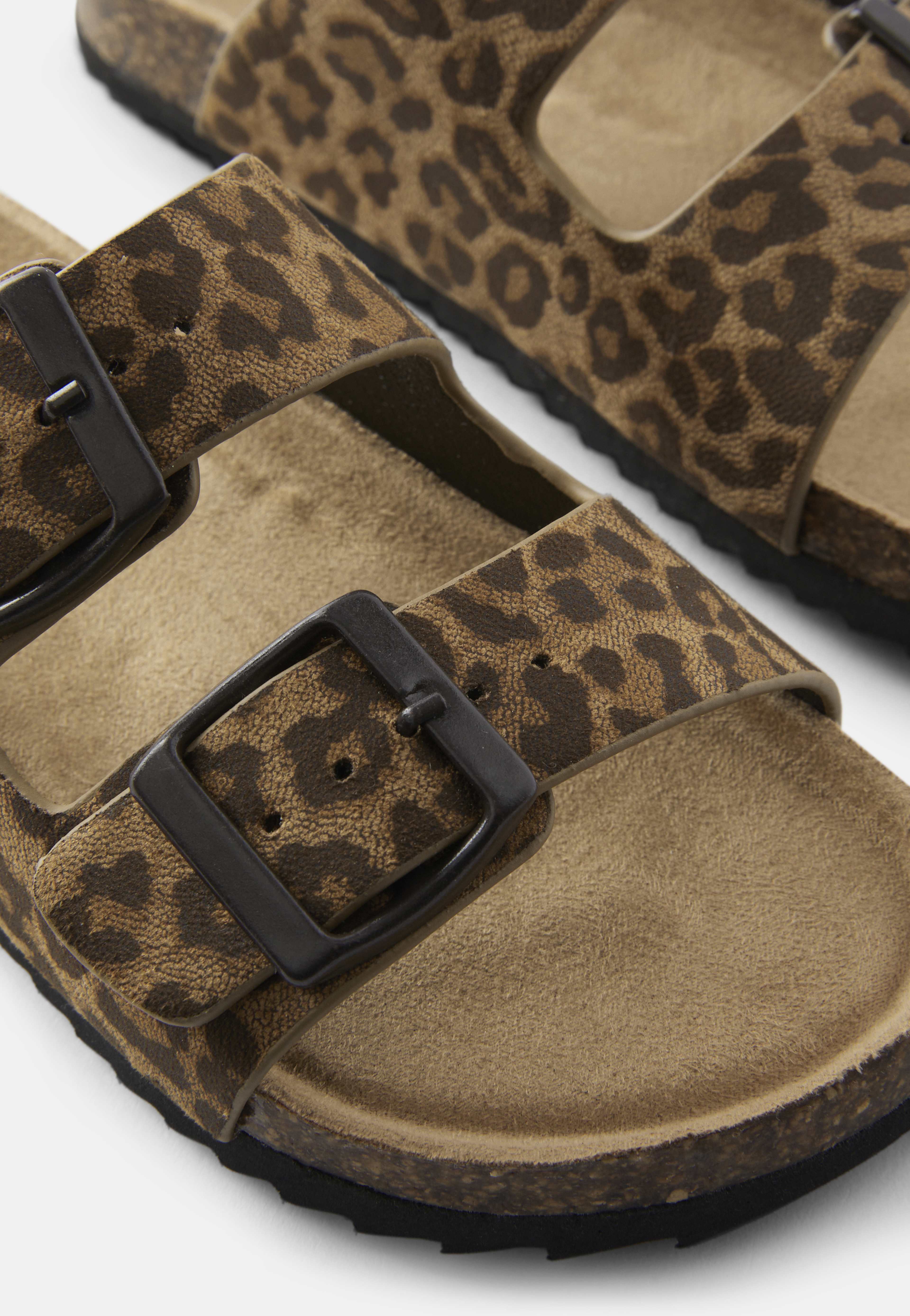 Slip in-sandaler