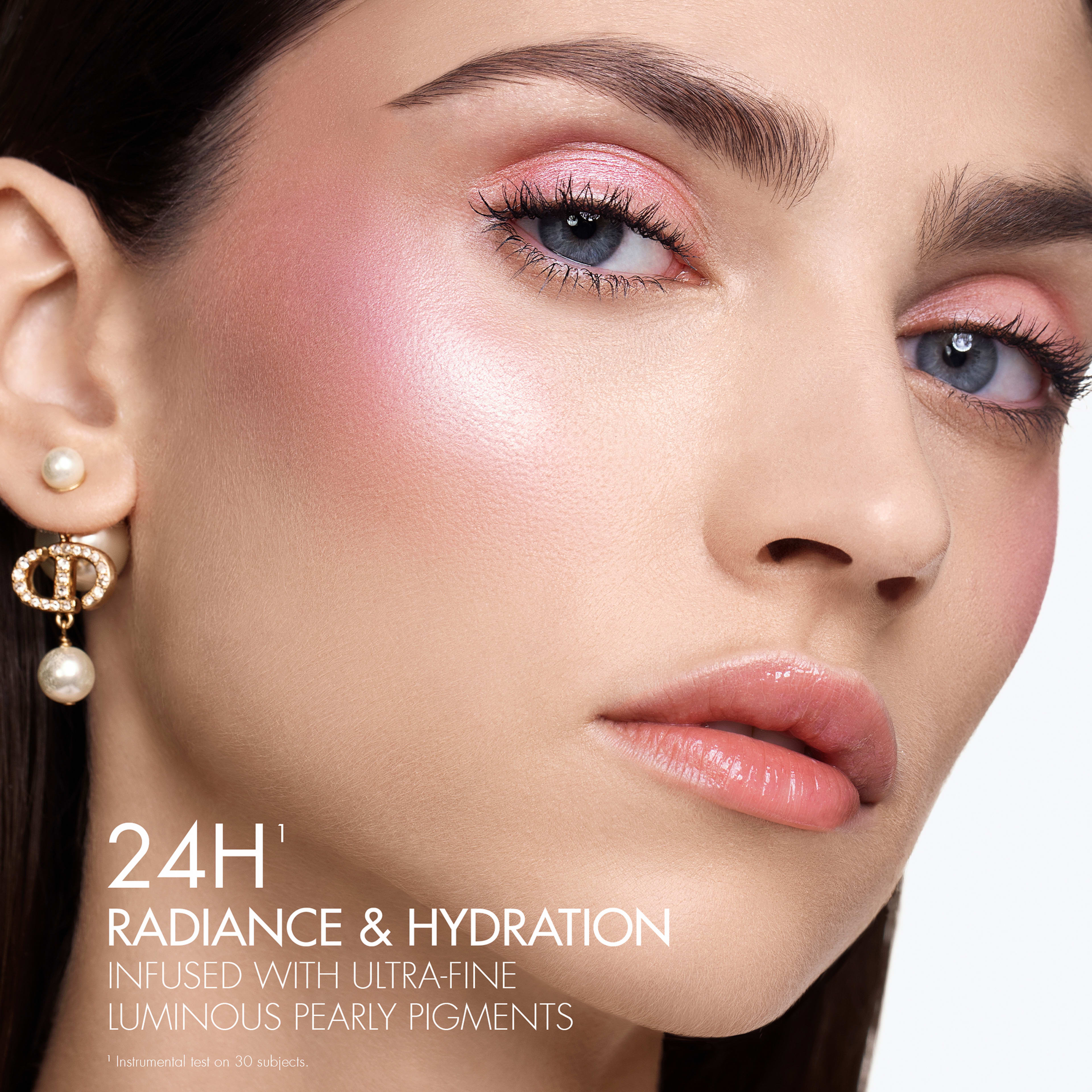 Dior Forever Glow Maximizer Longwear Liquid Highlighter
