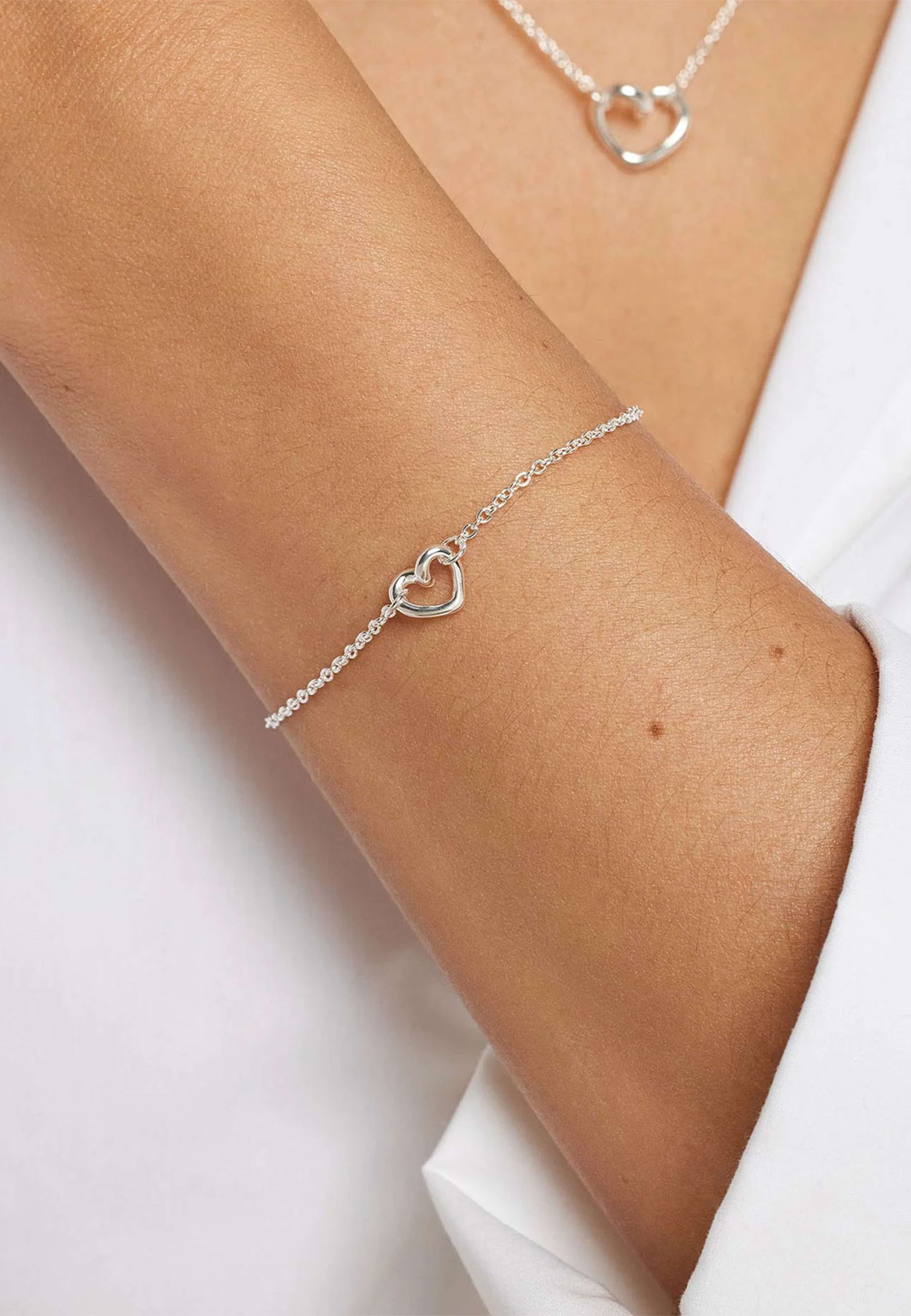 Love Vibe drop bracelet silver, från Drakenberg Sjölin, i färgen Silver. Klicka för att öppna bilden i stort format