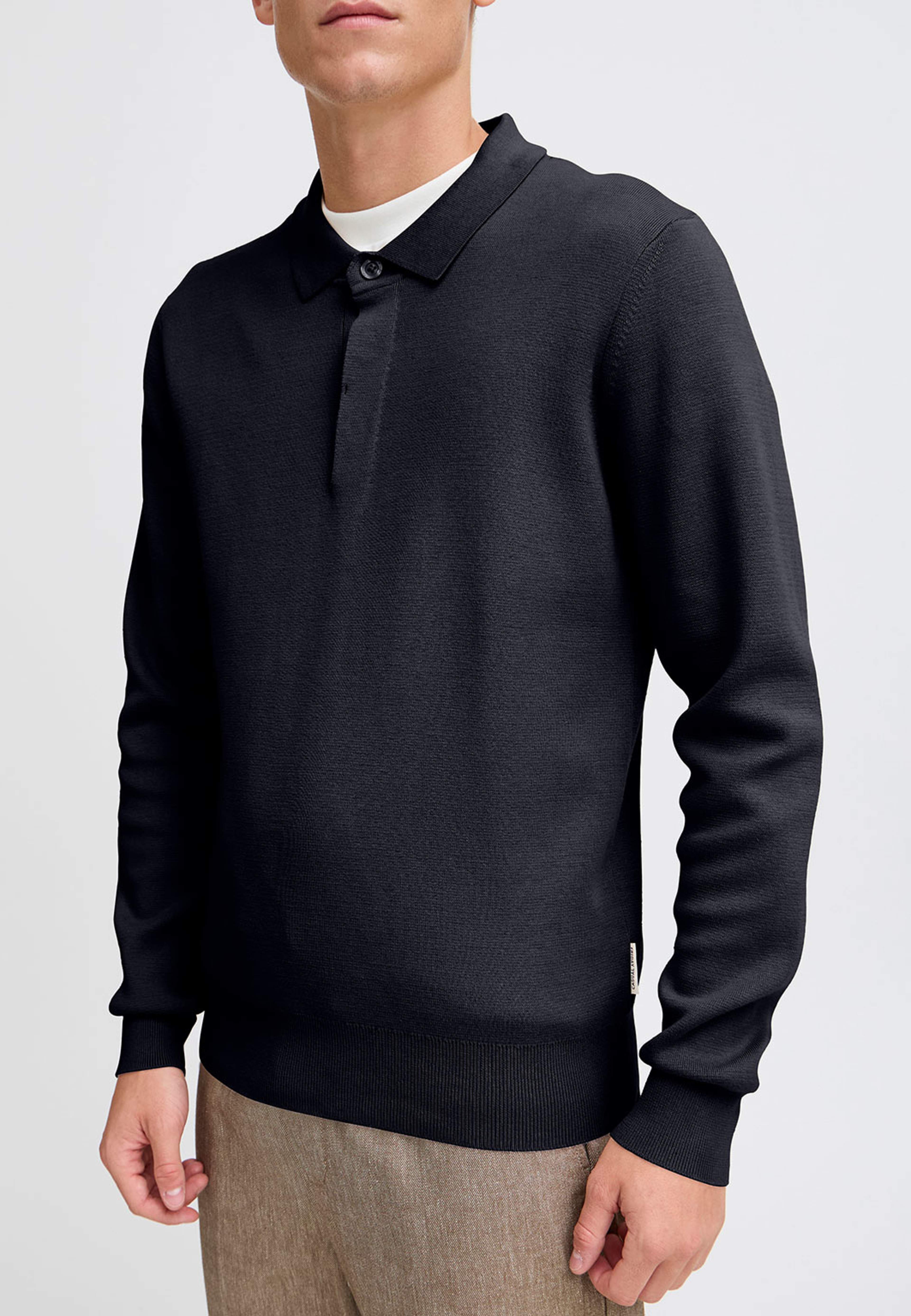 Cfjulian Pullover, från Casual Friday, i färgen Dark Navy.