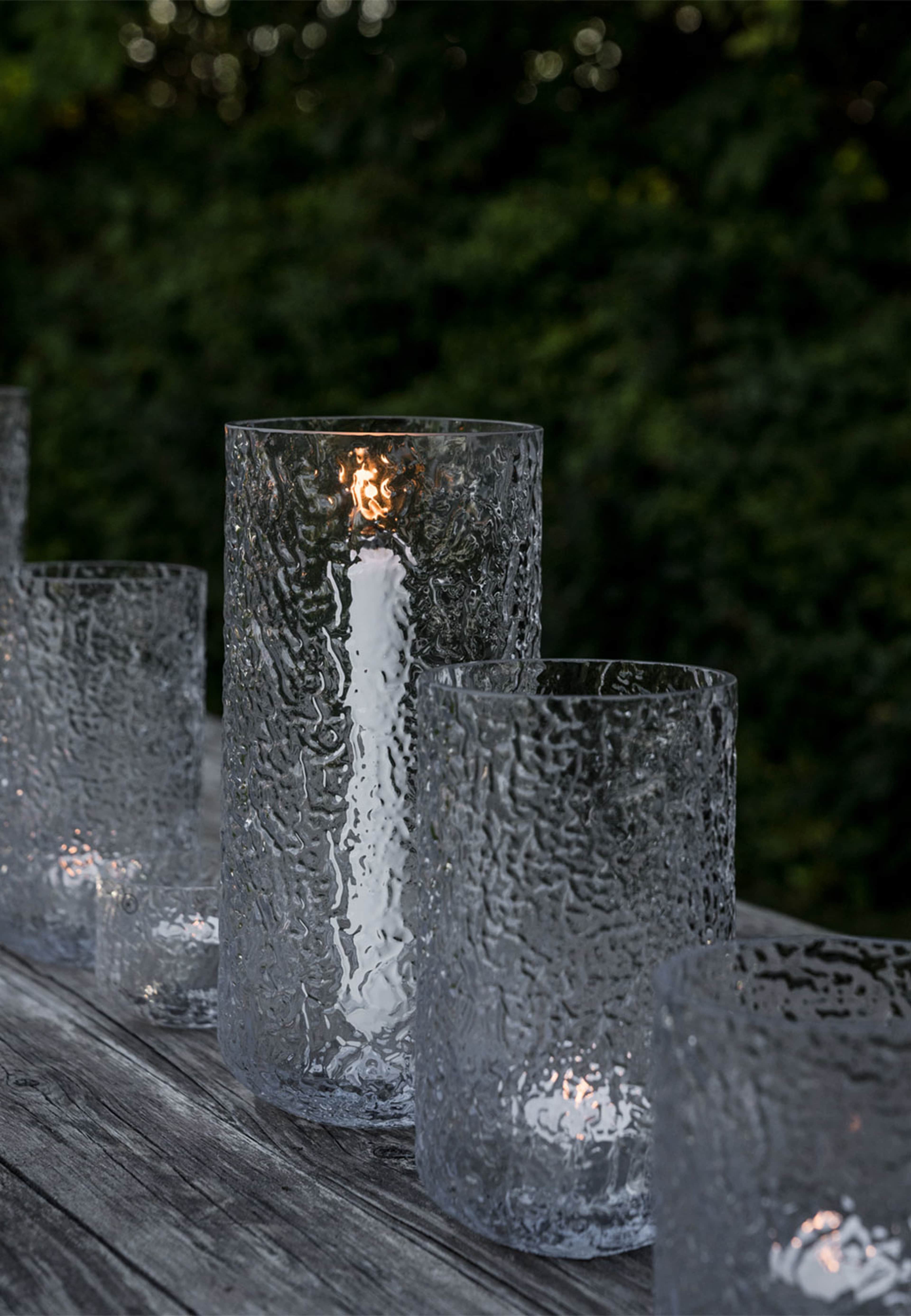 Ljuslykta mönstrat glas