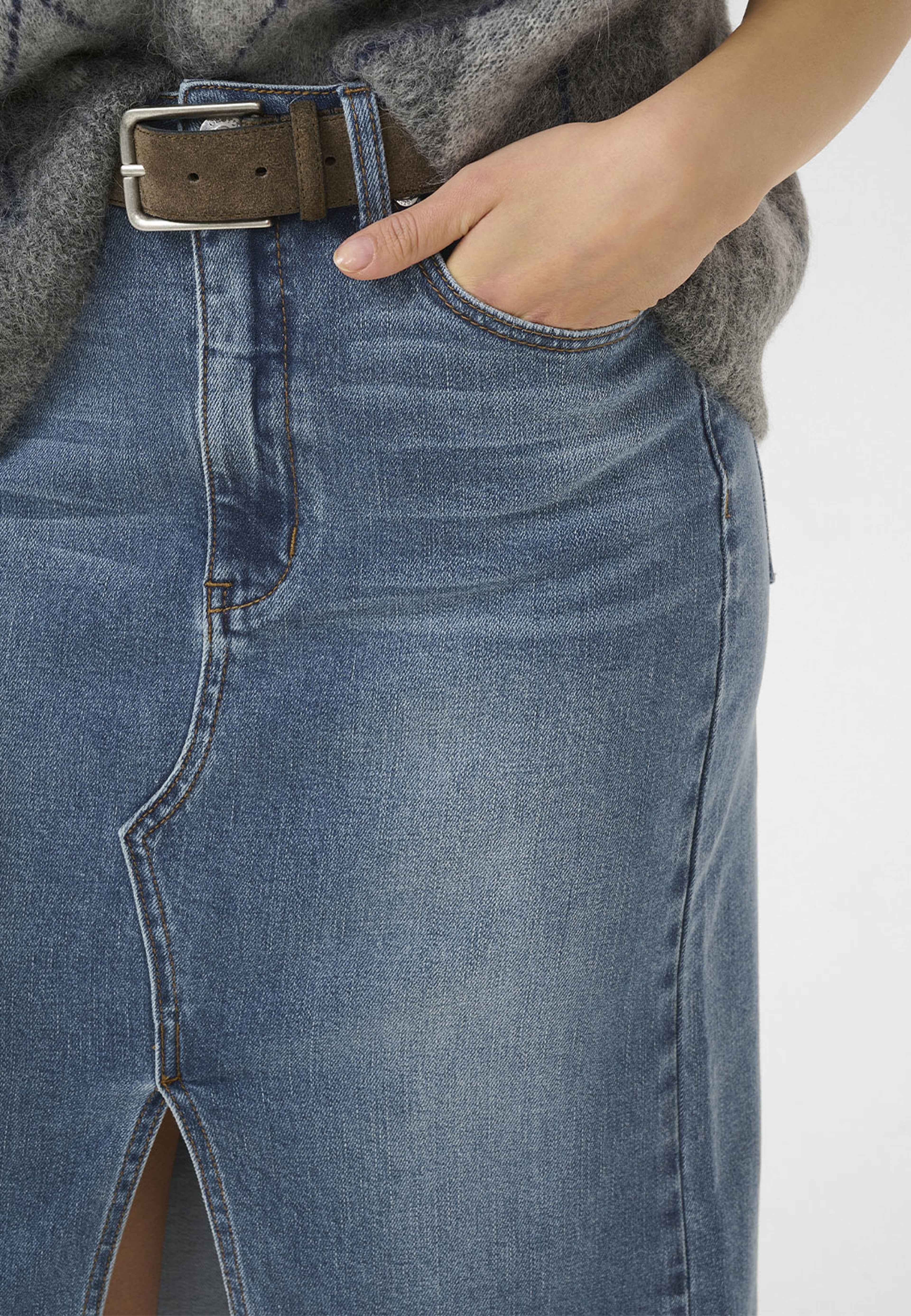 Gzviva Pencil skirt, från Gestuz, i färgen Vintage Blue Denim.