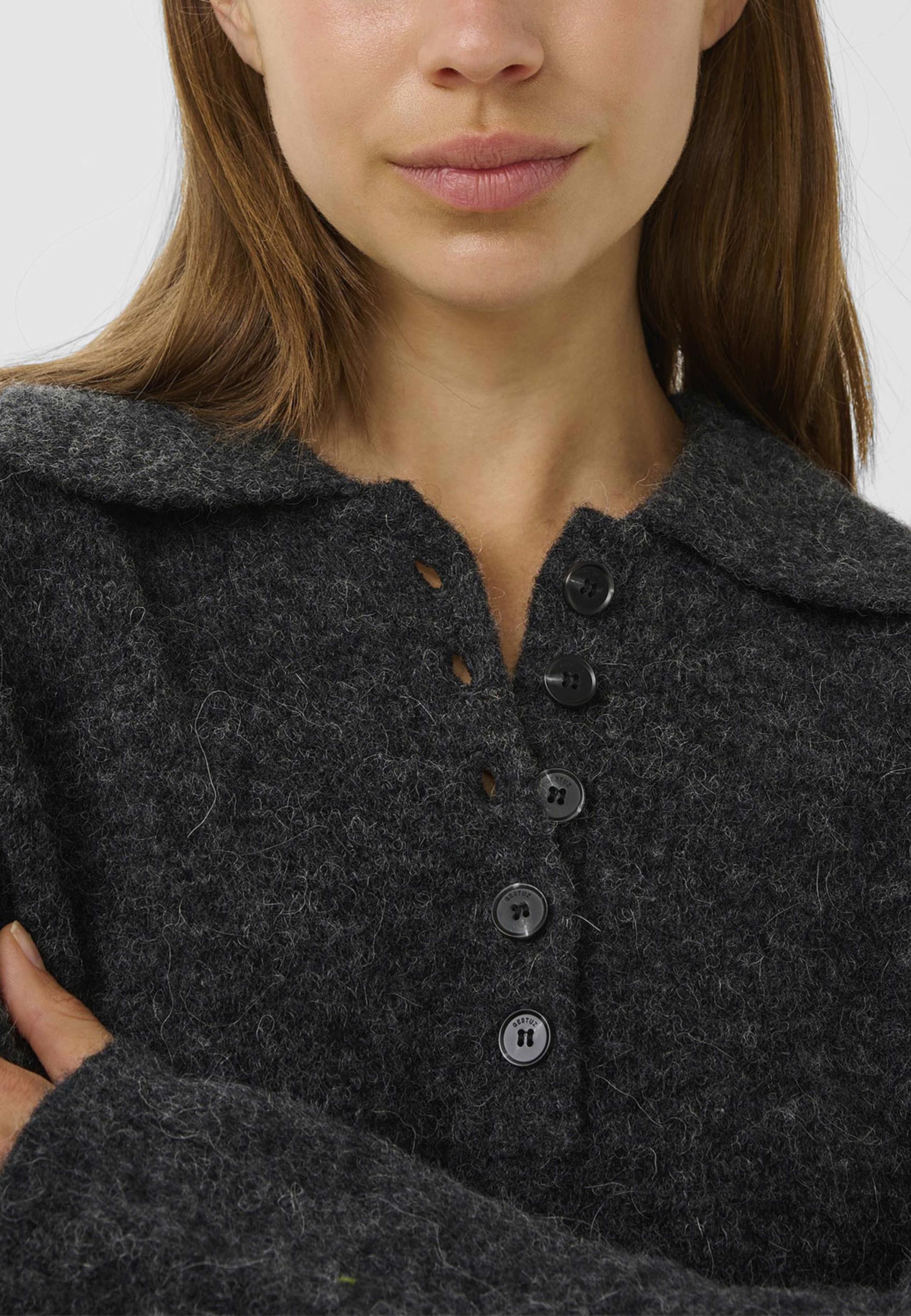 GZalpha Pullover, från Gestuz, i färgen Charcoal Melange.
