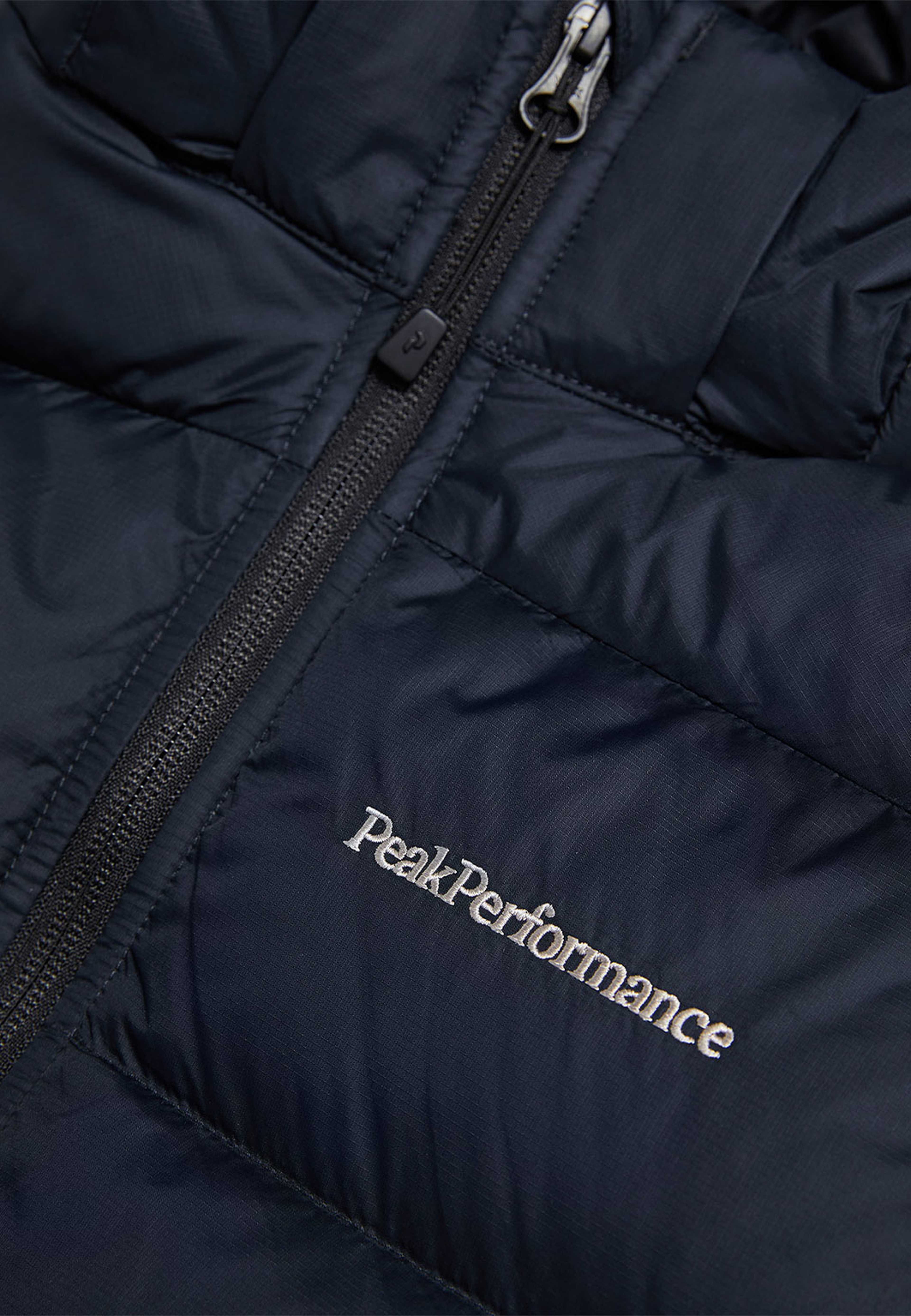 Jr Frost Down Puffer Jacket, från Peak Performance, i färgen Black. Klicka för att öppna bilden i stort format