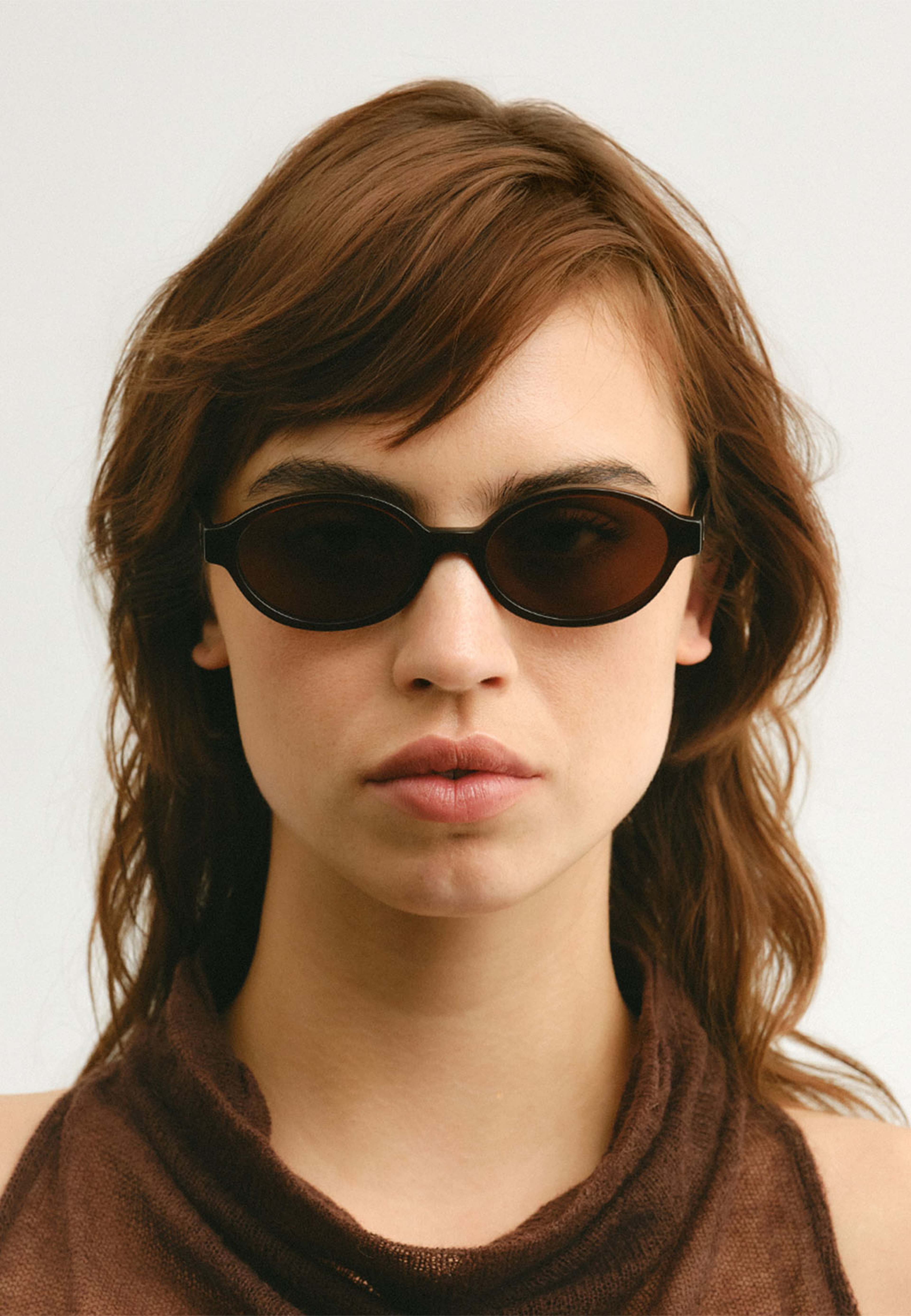 Selma, från Corlin, i färgen Brown Brown. Klicka för att öppna bilden i stort format