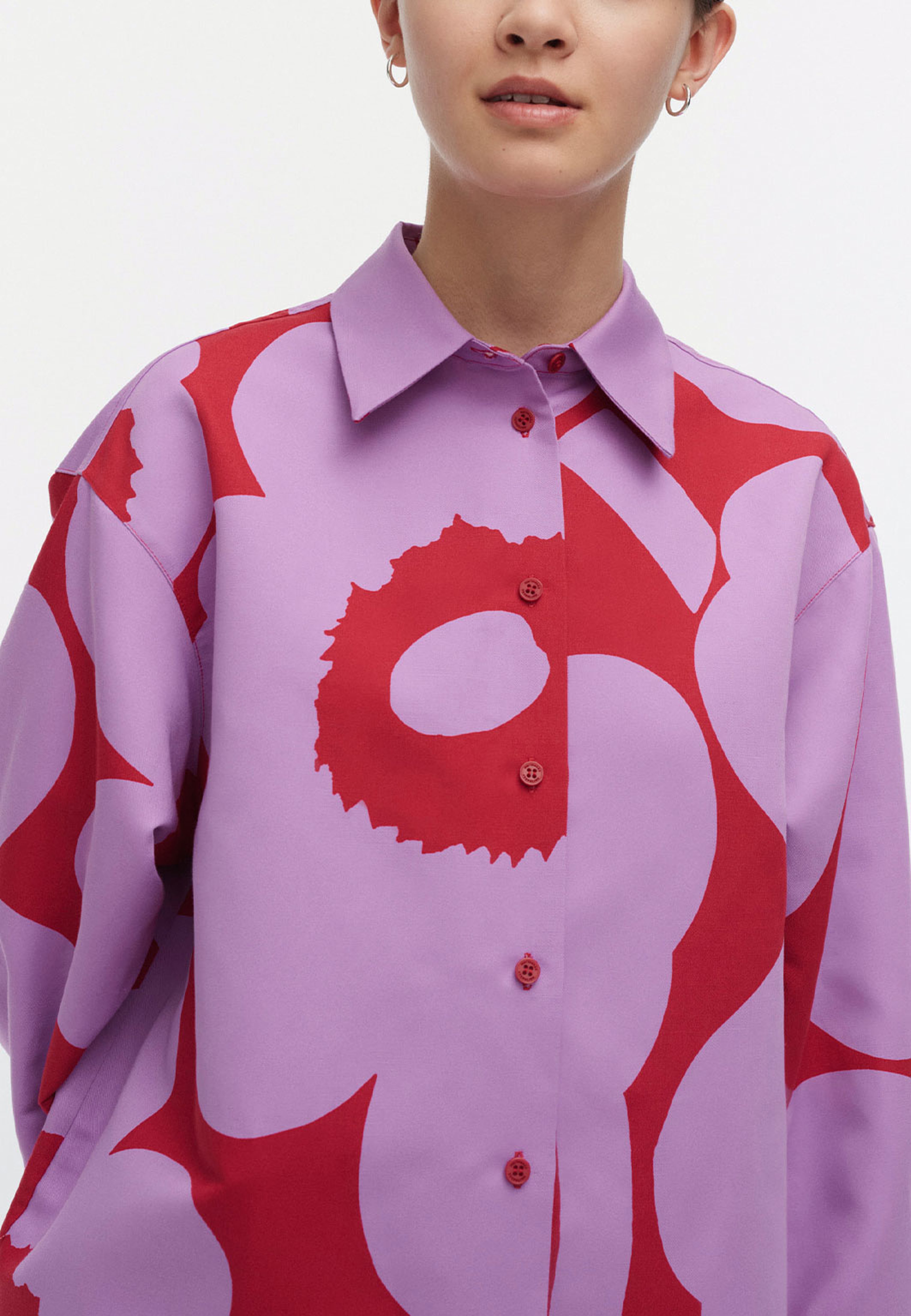 HEITTO UNIKKO Shirt, från Marimekko, i färgen Purple, Red.