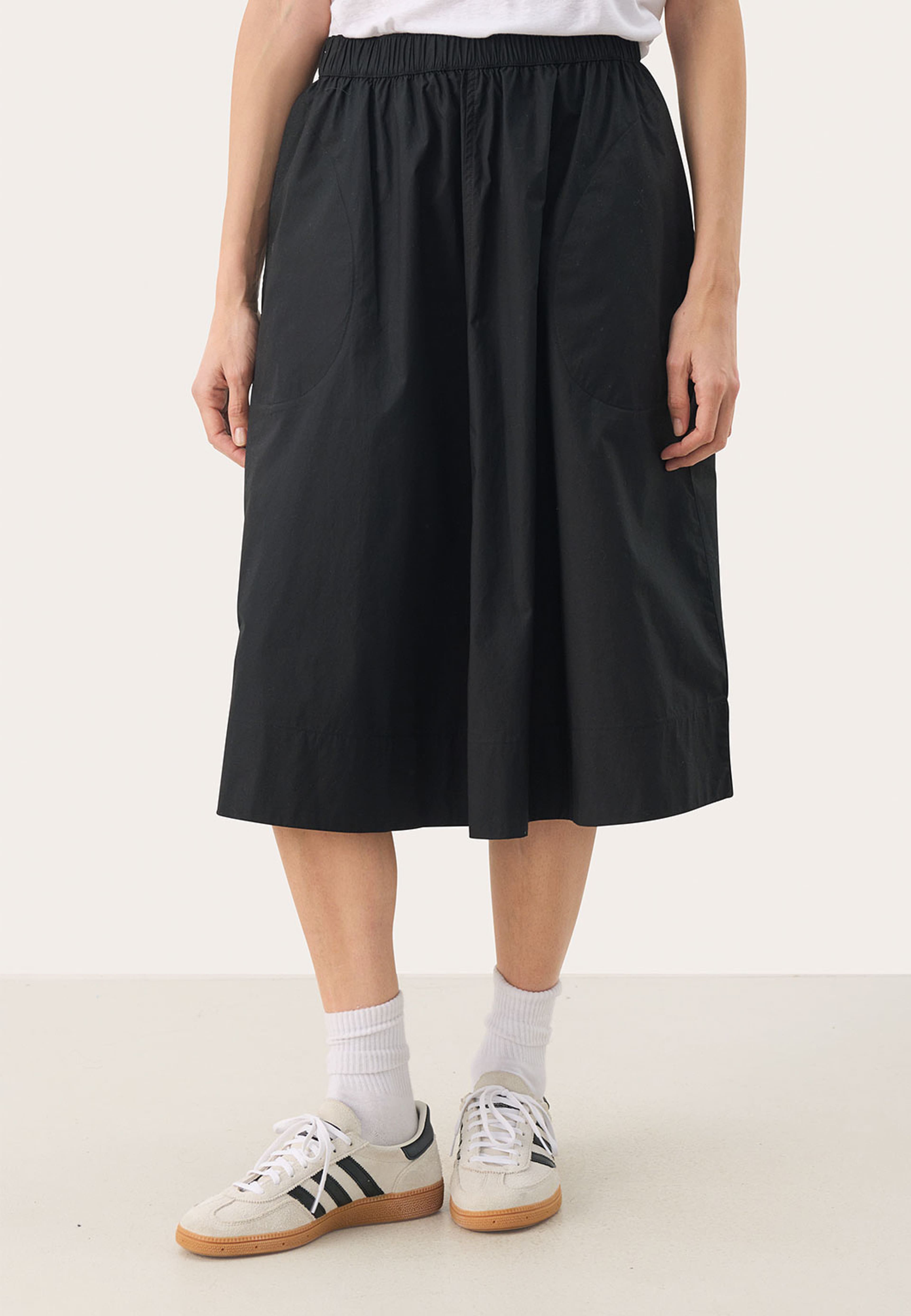 Ingi PW SK Skirt, från Part Two, i färgen Black. Klicka för att öppna bilden i stort format