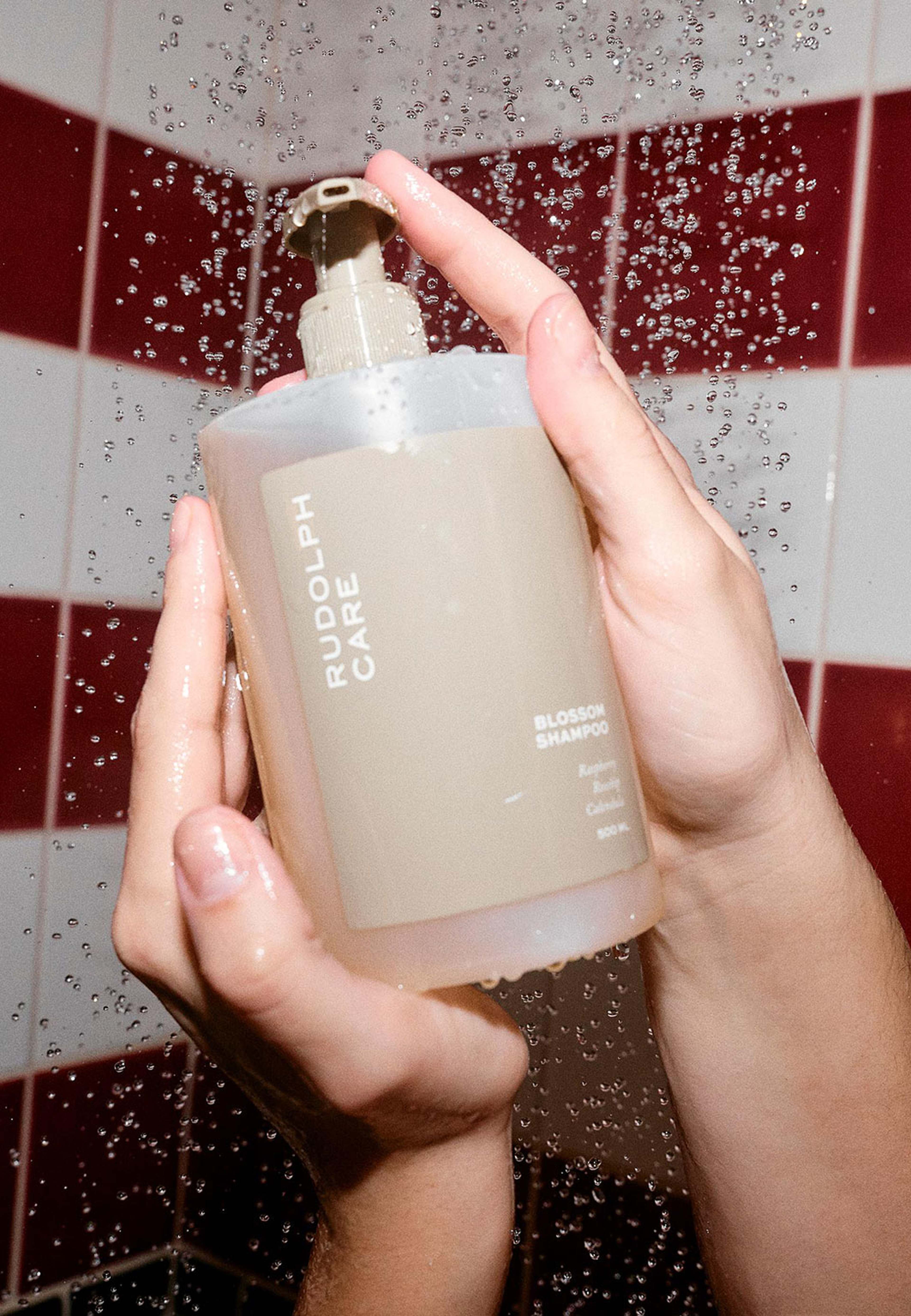 Blossom Shampoo, från Rudolph Care. Klicka för att öppna bilden i stort format