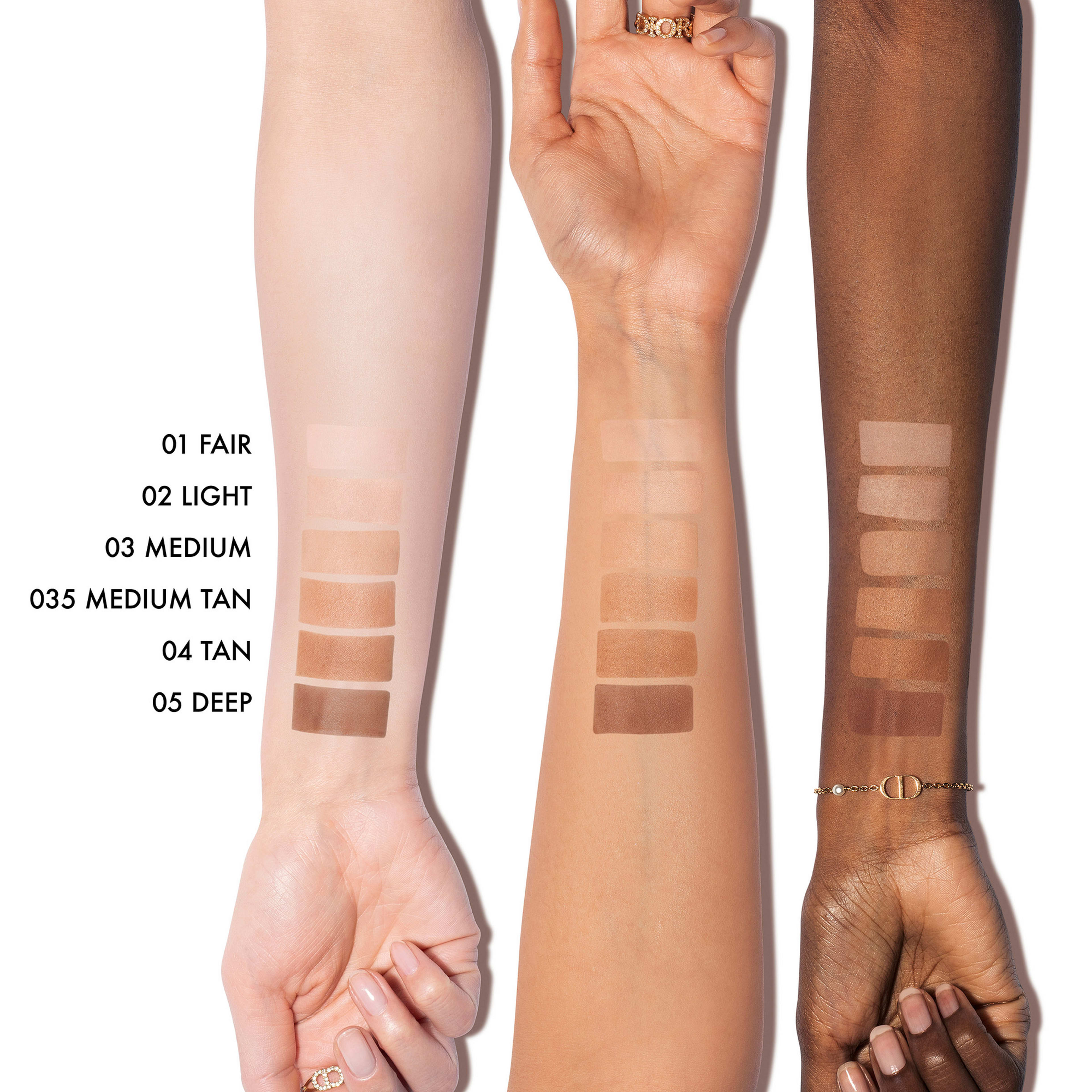 Dior Forever Nude Matte Filter Blurring Setting Powder, från DIOR, i färgen Luminescent. Klicka för att öppna bilden i stort format