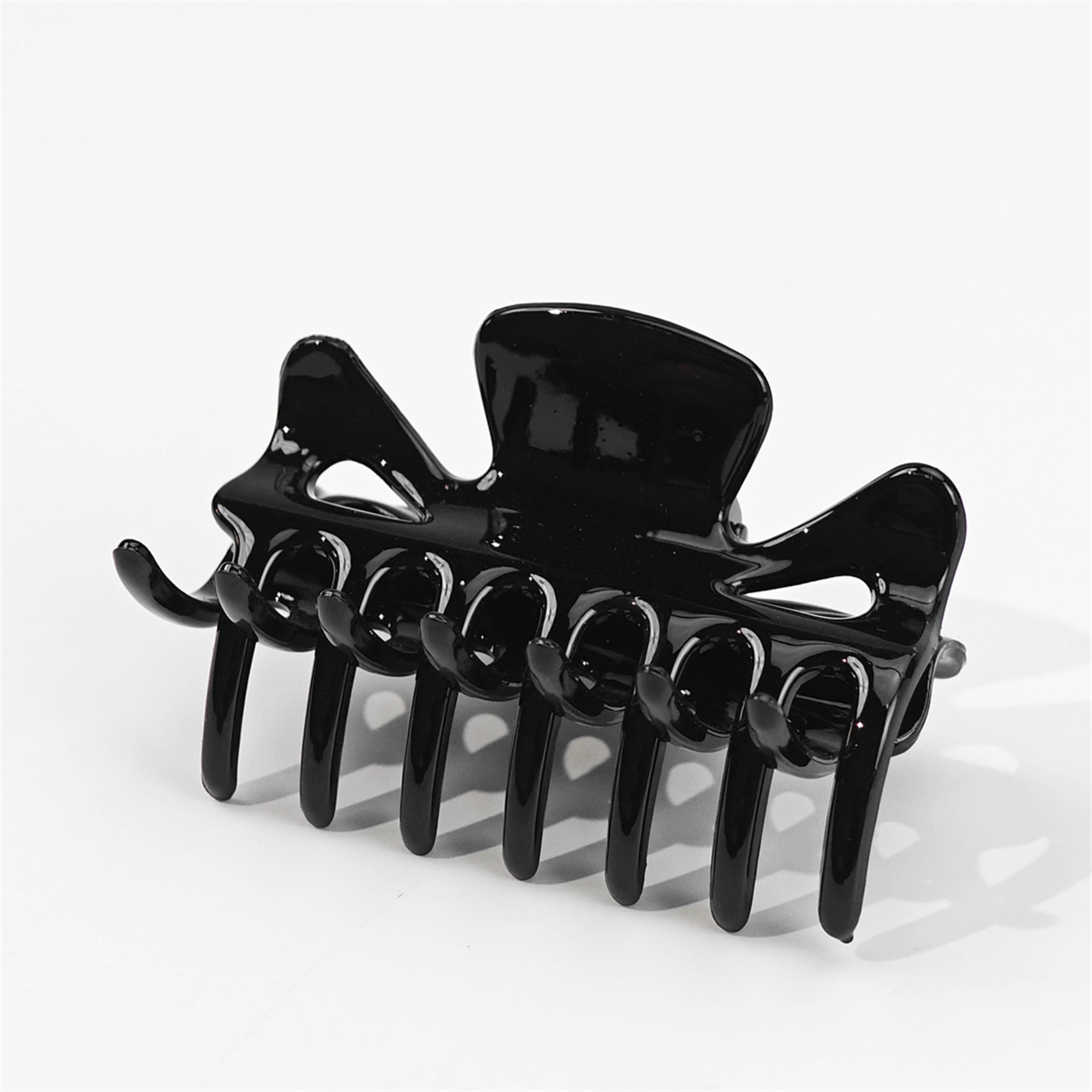 Hårklämma, 9 cm, från Å BEAUTY, i färgen Black. Klicka för att öppna bilden i stort format