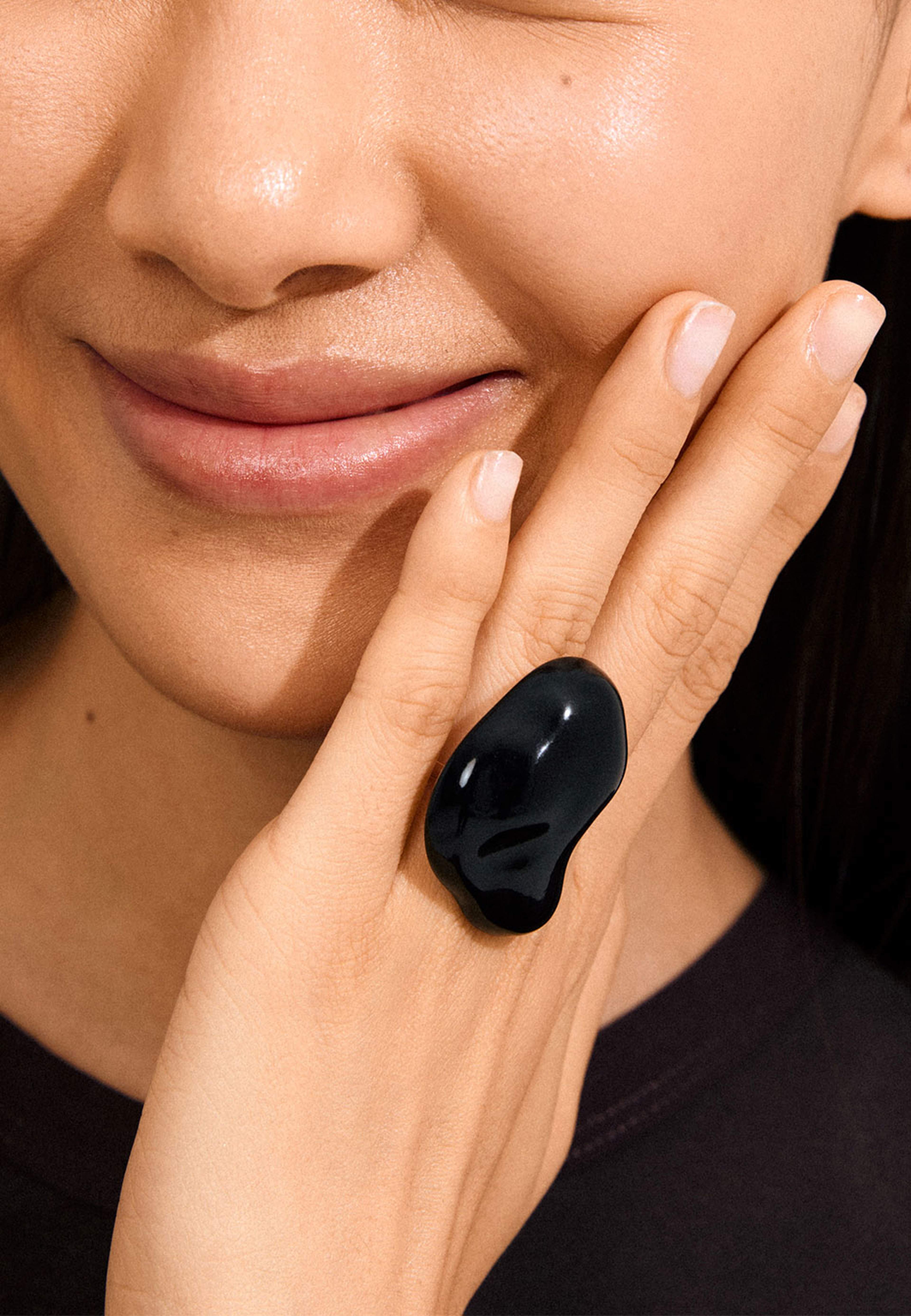 Lian Ring Silver-Plated/Black