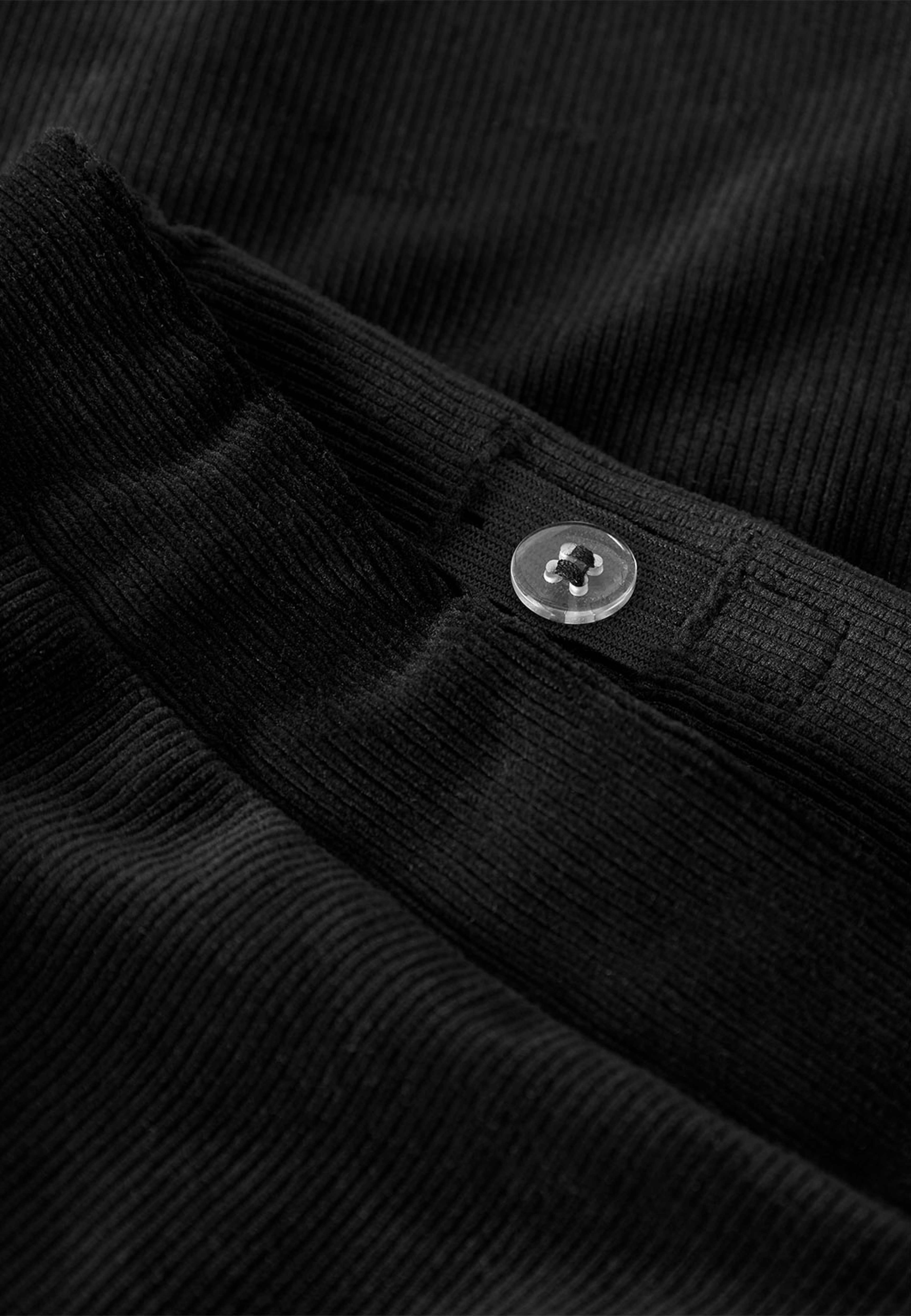 Nkforinge Bootcut Vel Pant, från Name It, i färgen Black. Klicka för att öppna bilden i stort format