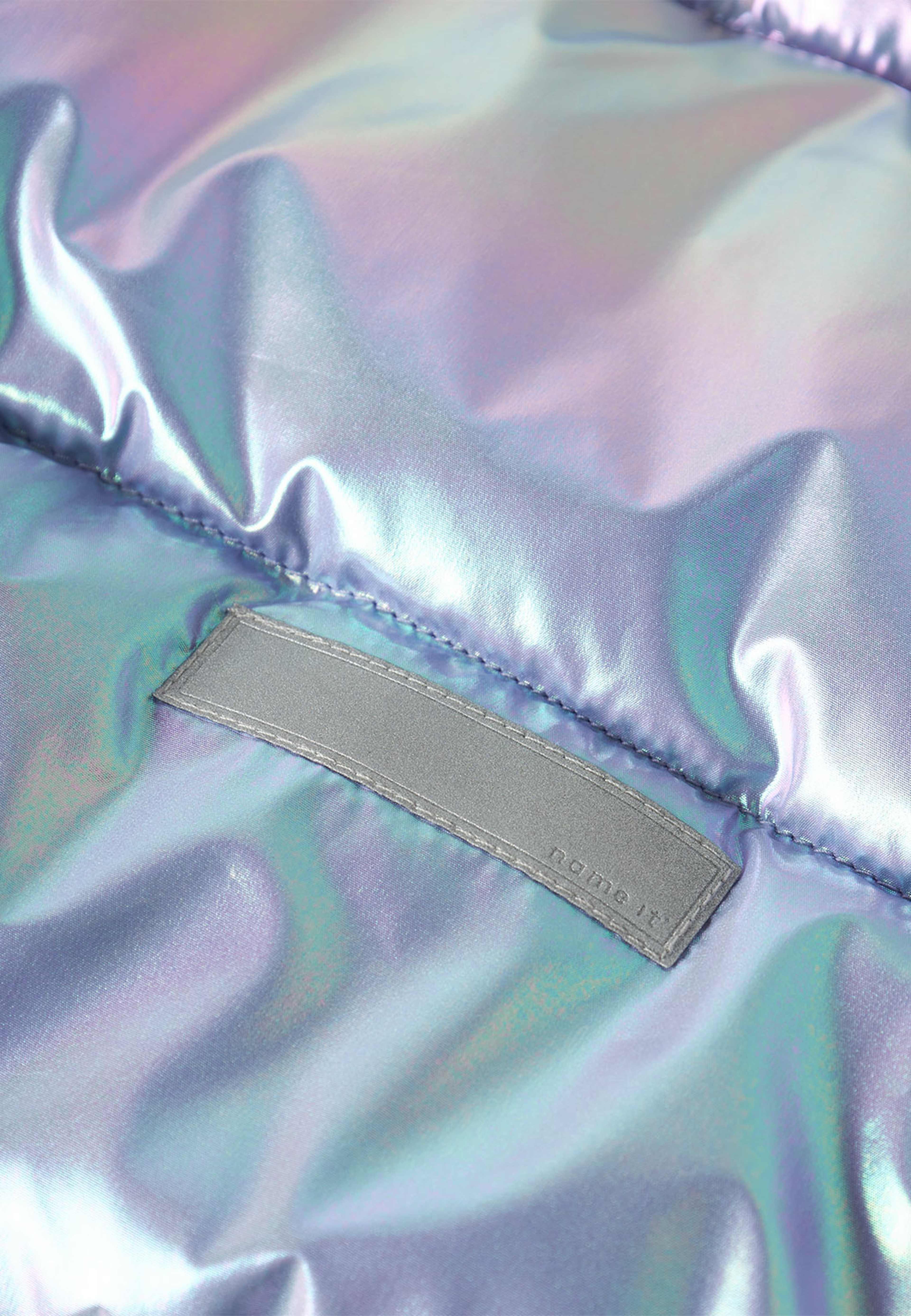 Nkfmolina Puffer Jacket Shiny, från Name It, i färgen Pastel Lilac. Klicka för att öppna bilden i stort format