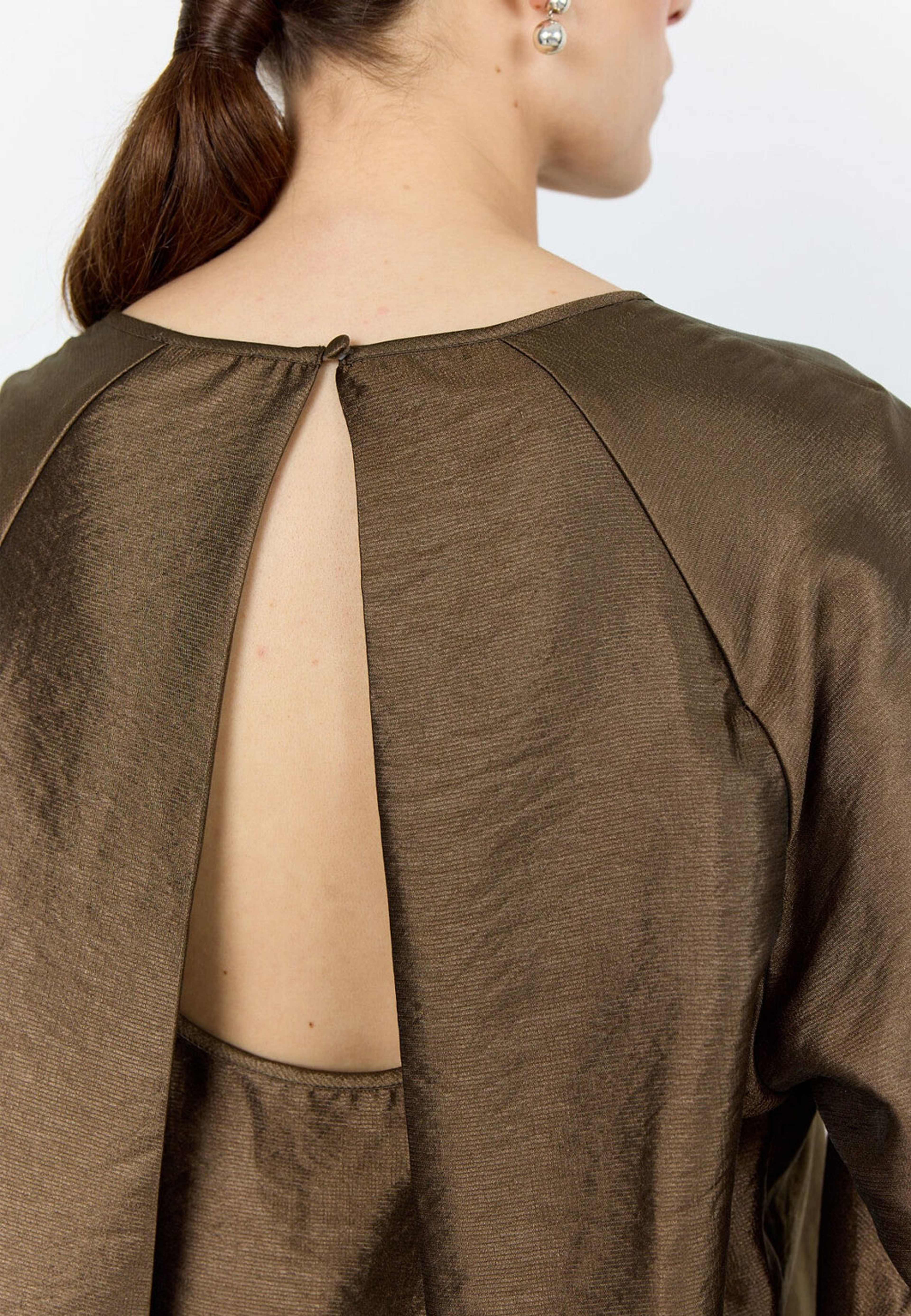 LR-Nessa 2 Blouse, från Leveté Room, i färgen Fudge. Klicka för att öppna bilden i stort format