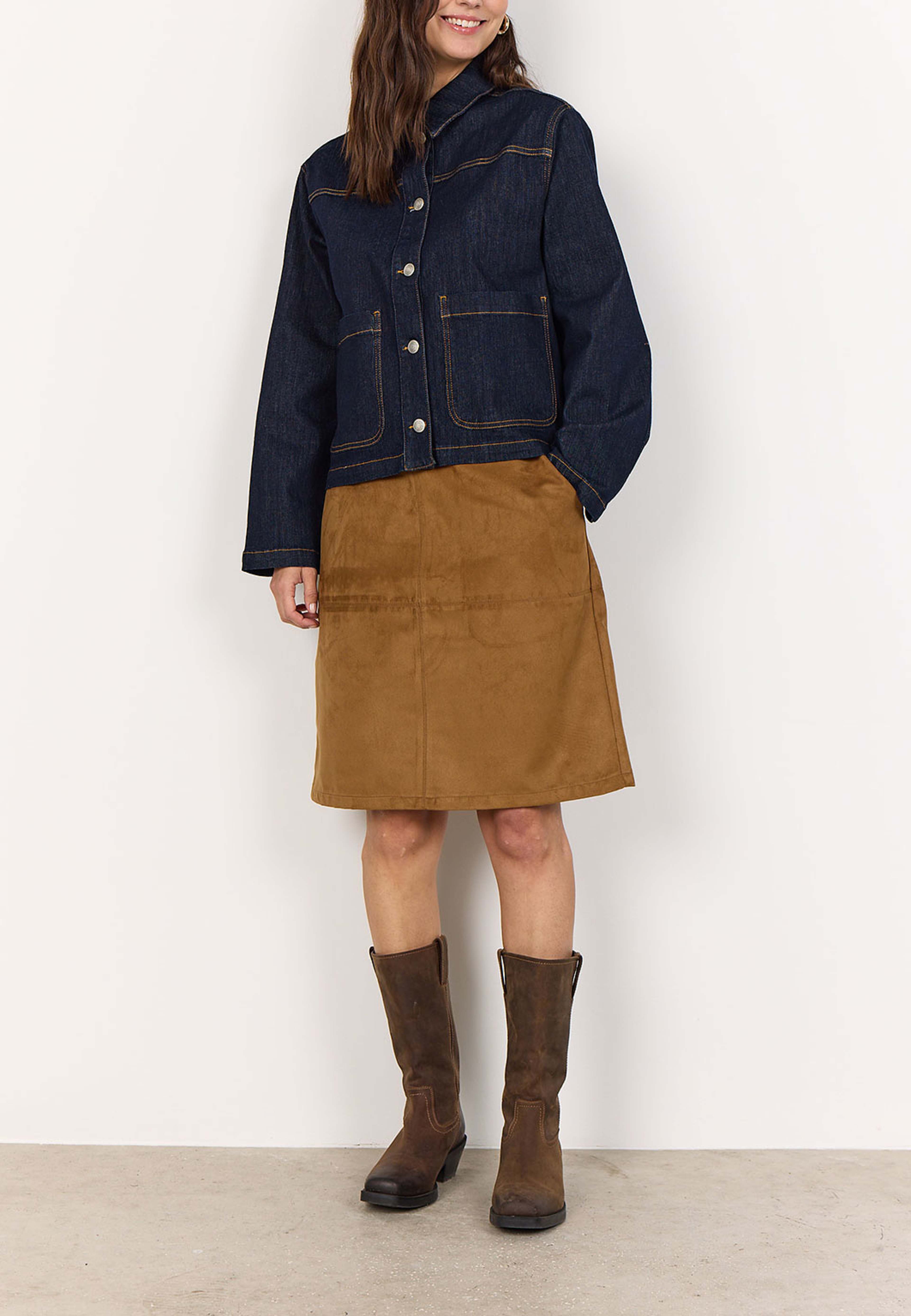 SC-Kimberly 41 Jacket, från Soyaconcept, i färgen Raw Blue Denim. Klicka för att öppna bilden i stort format