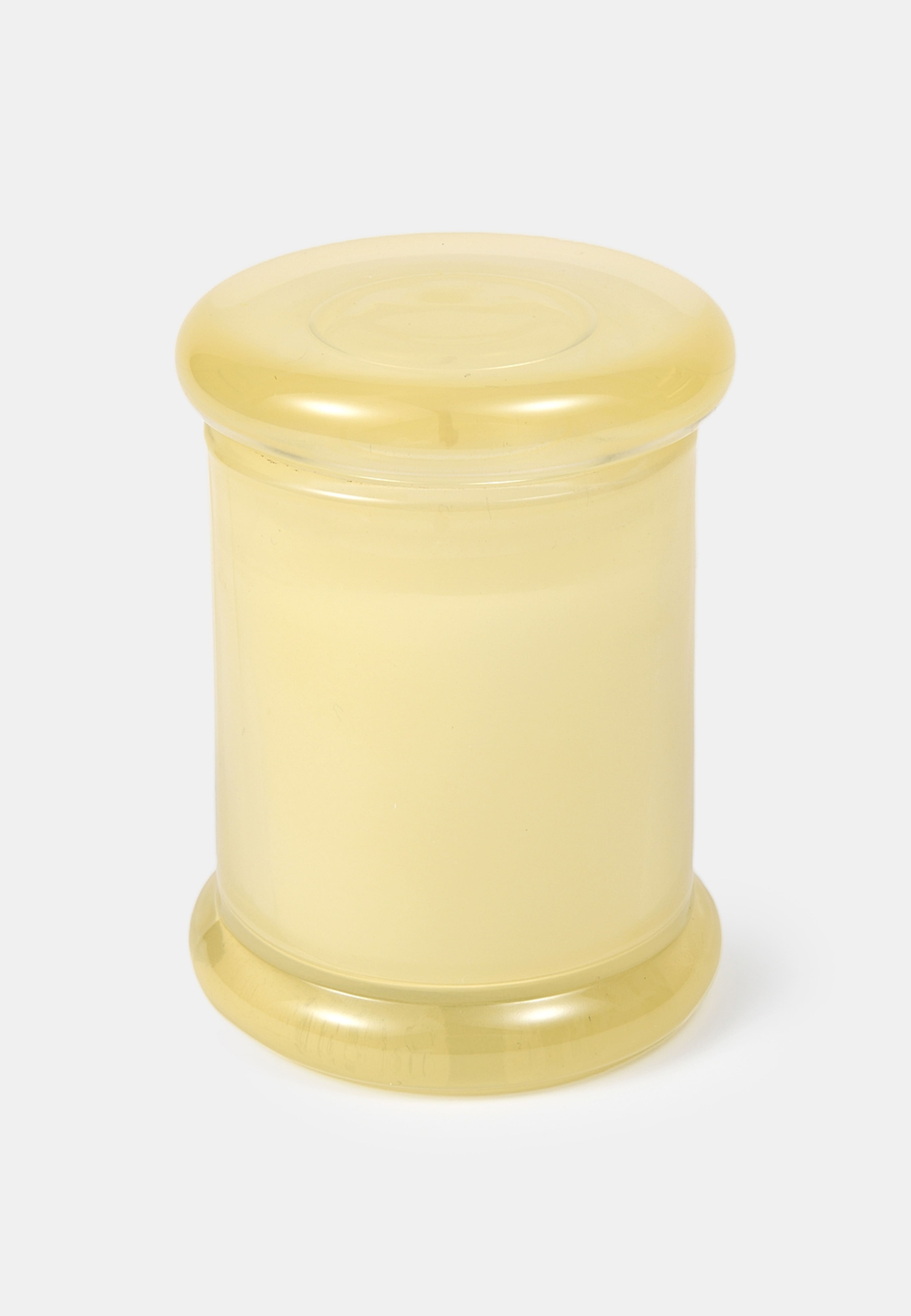Éclat Vanillé Scented Candle, från Å BEAUTY. Klicka för att öppna bilden i stort format