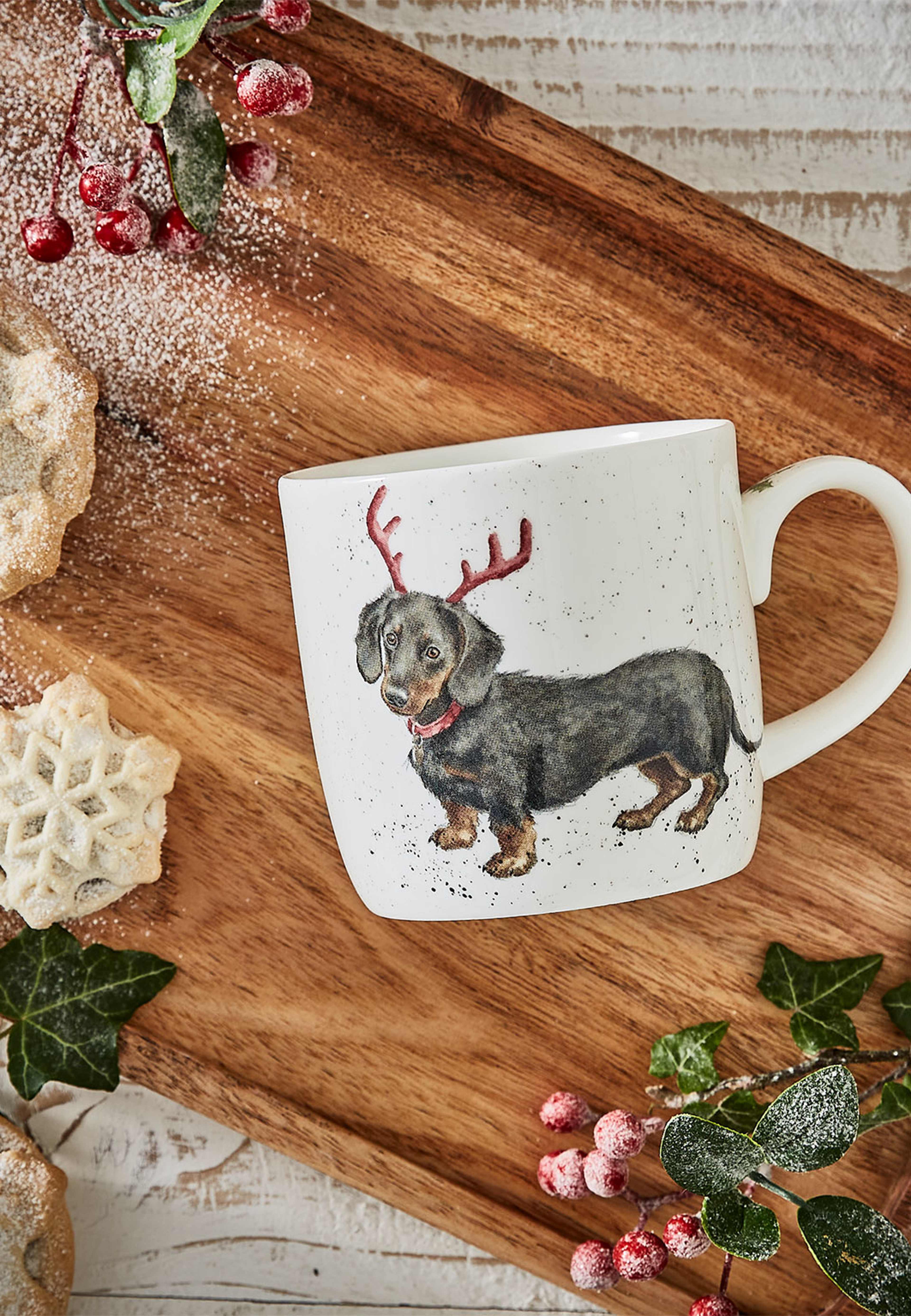 Mugg Dachshund Through the Snow 31 cl, från Wrendale, i färgen Multi. Klicka för att öppna bilden i stort format