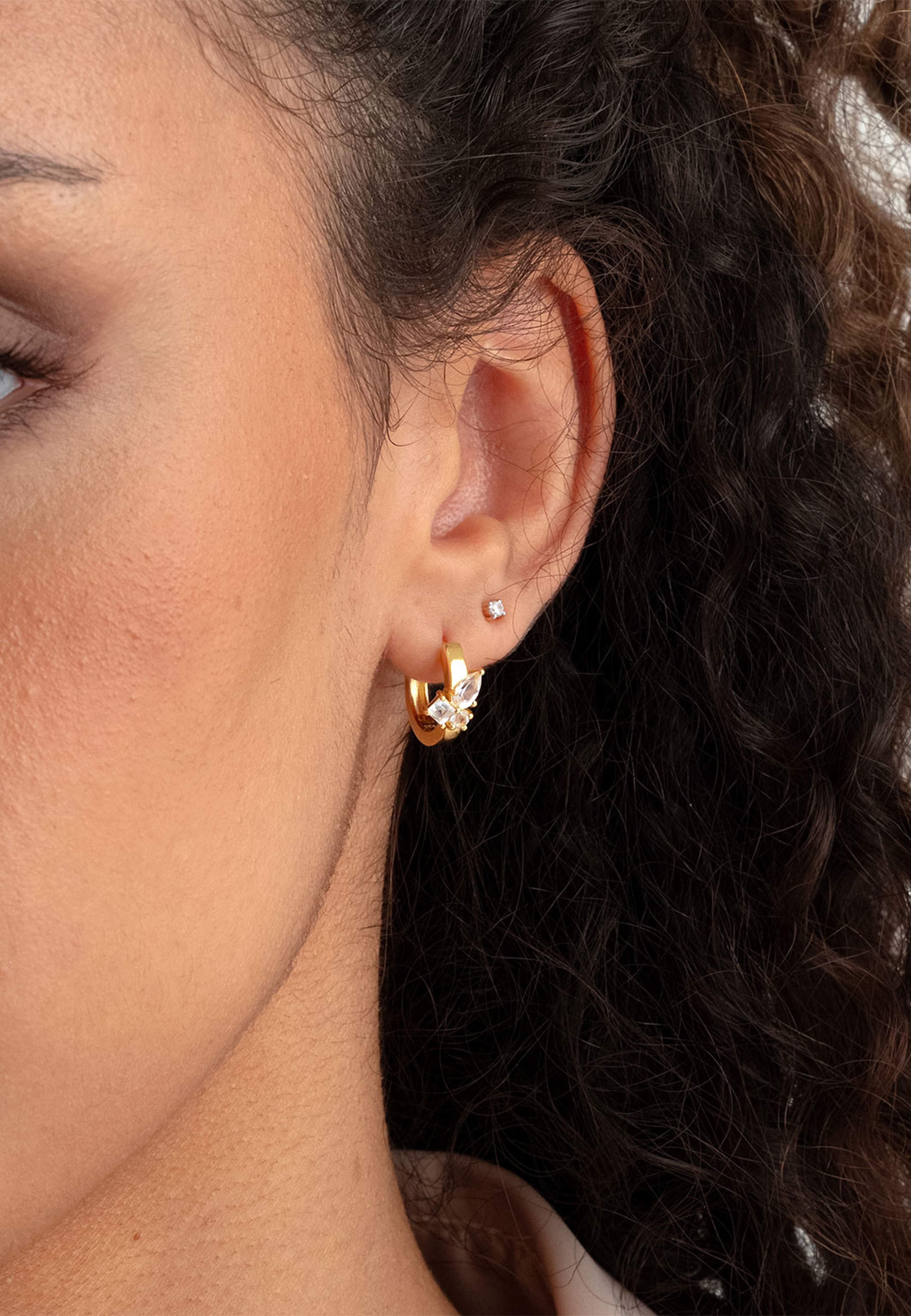 Celestia Mini Studs Gold, från Syster P, i färgen Gold. Klicka för att öppna bilden i stort format