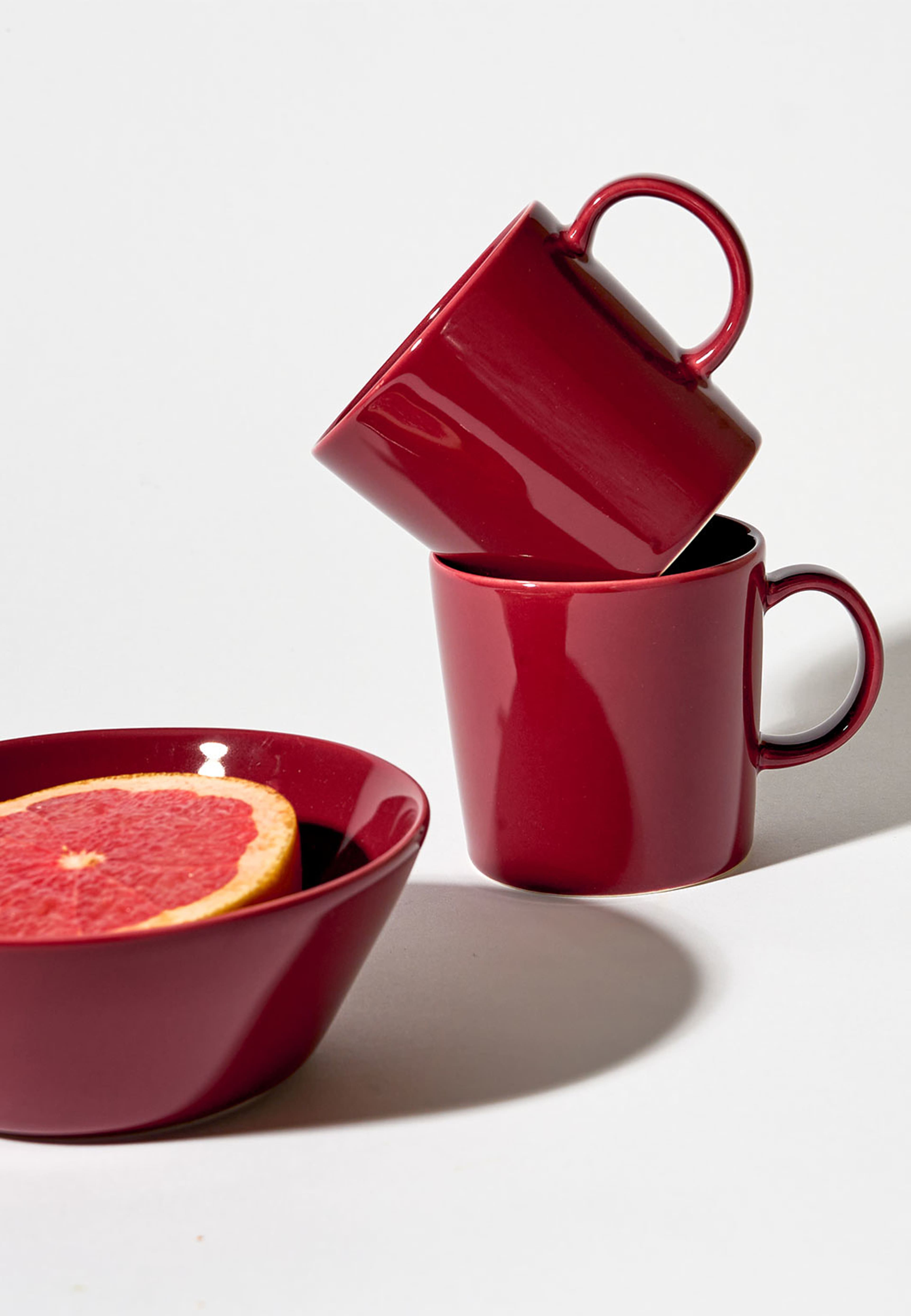 Teema Mugg 0,3 L Körsbär, från Iittala, i färgen Körsbär. Klicka för att öppna bilden i stort format