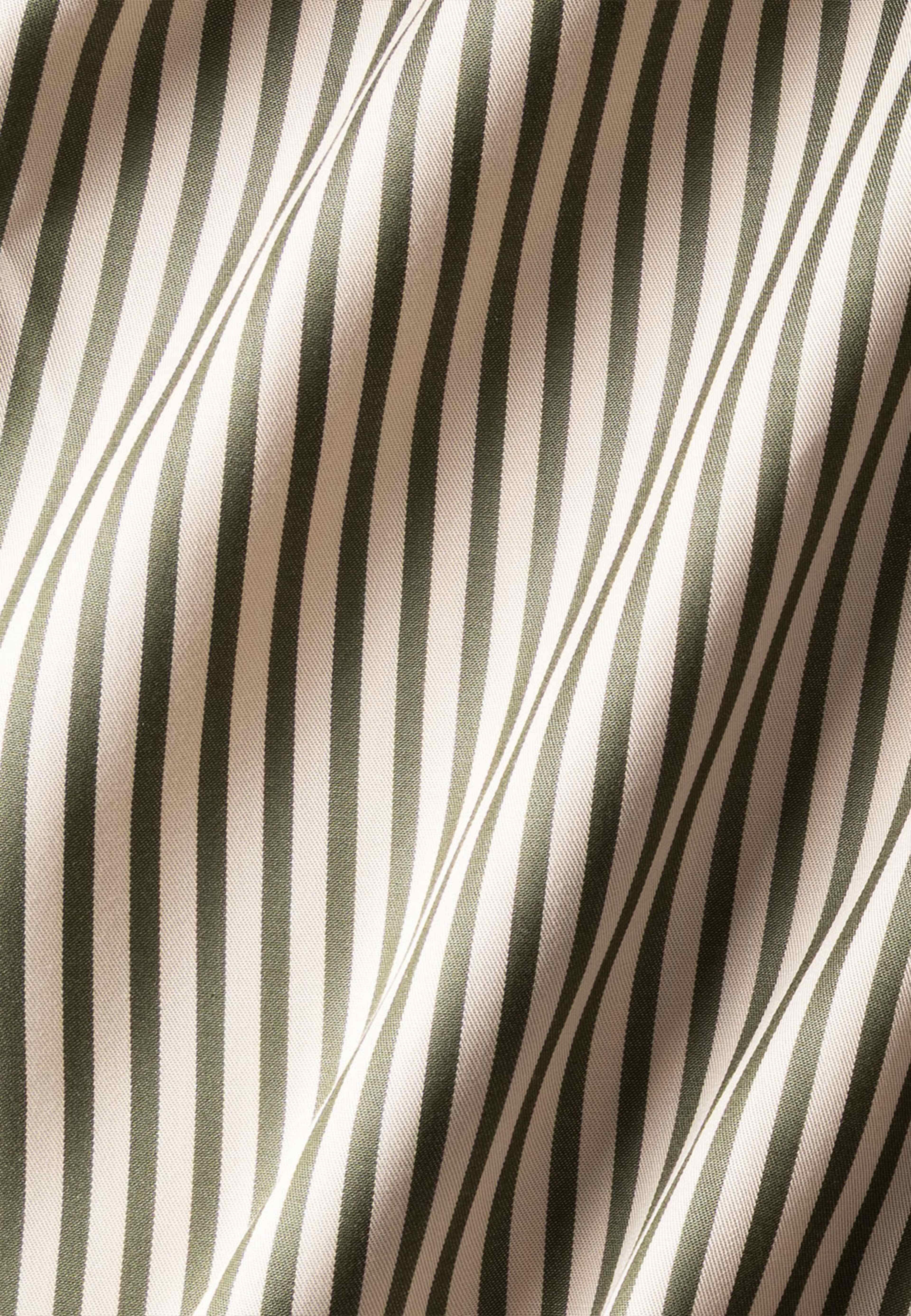 Randig Skjorta Piper Legacy Stripe, från The Shirt Factory, i färgen Forest Green. Klicka för att öppna bilden i stort format