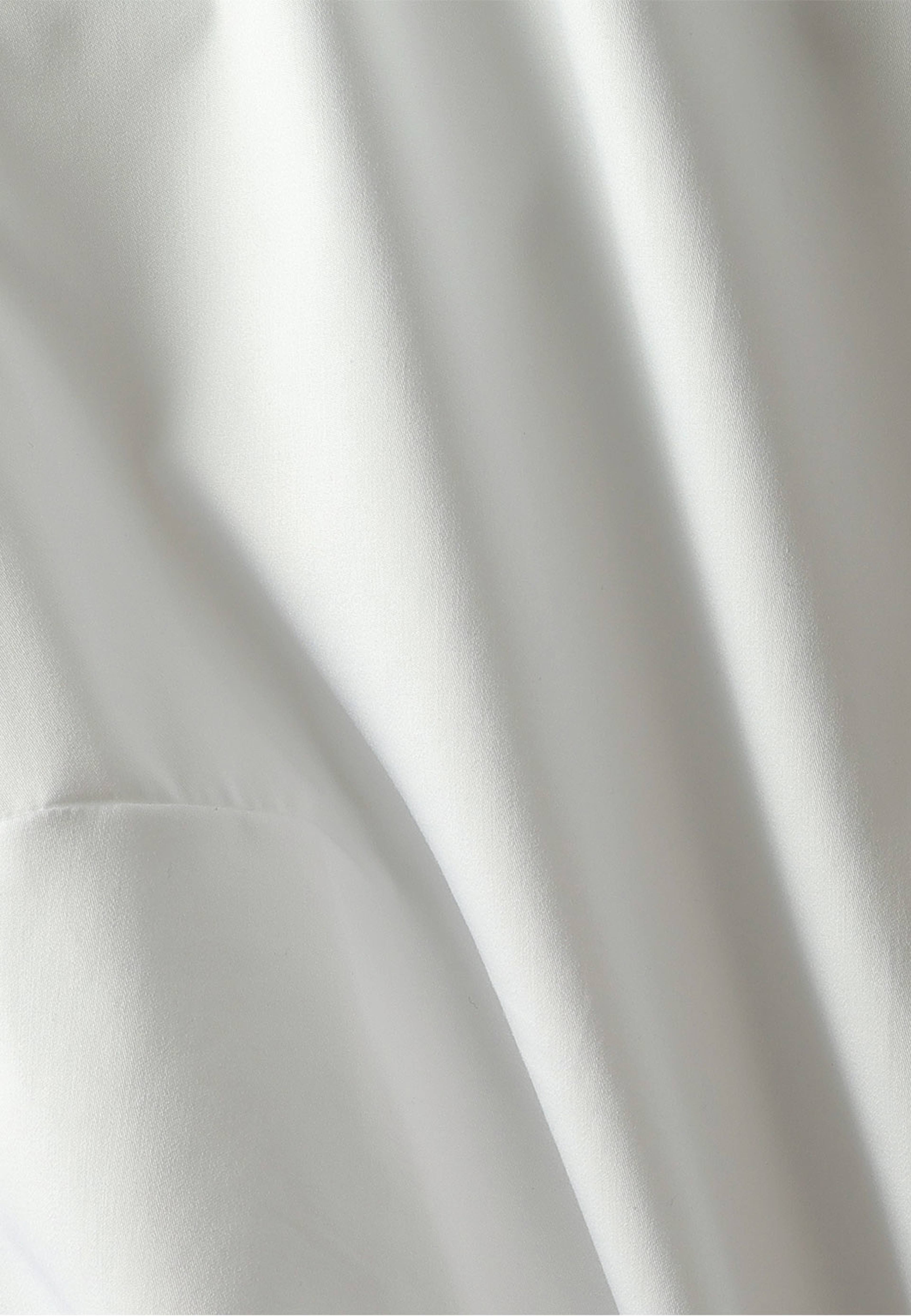 Skjorta Piper Cotton Sateen, från The Shirt Factory, i färgen White. Klicka för att öppna bilden i stort format