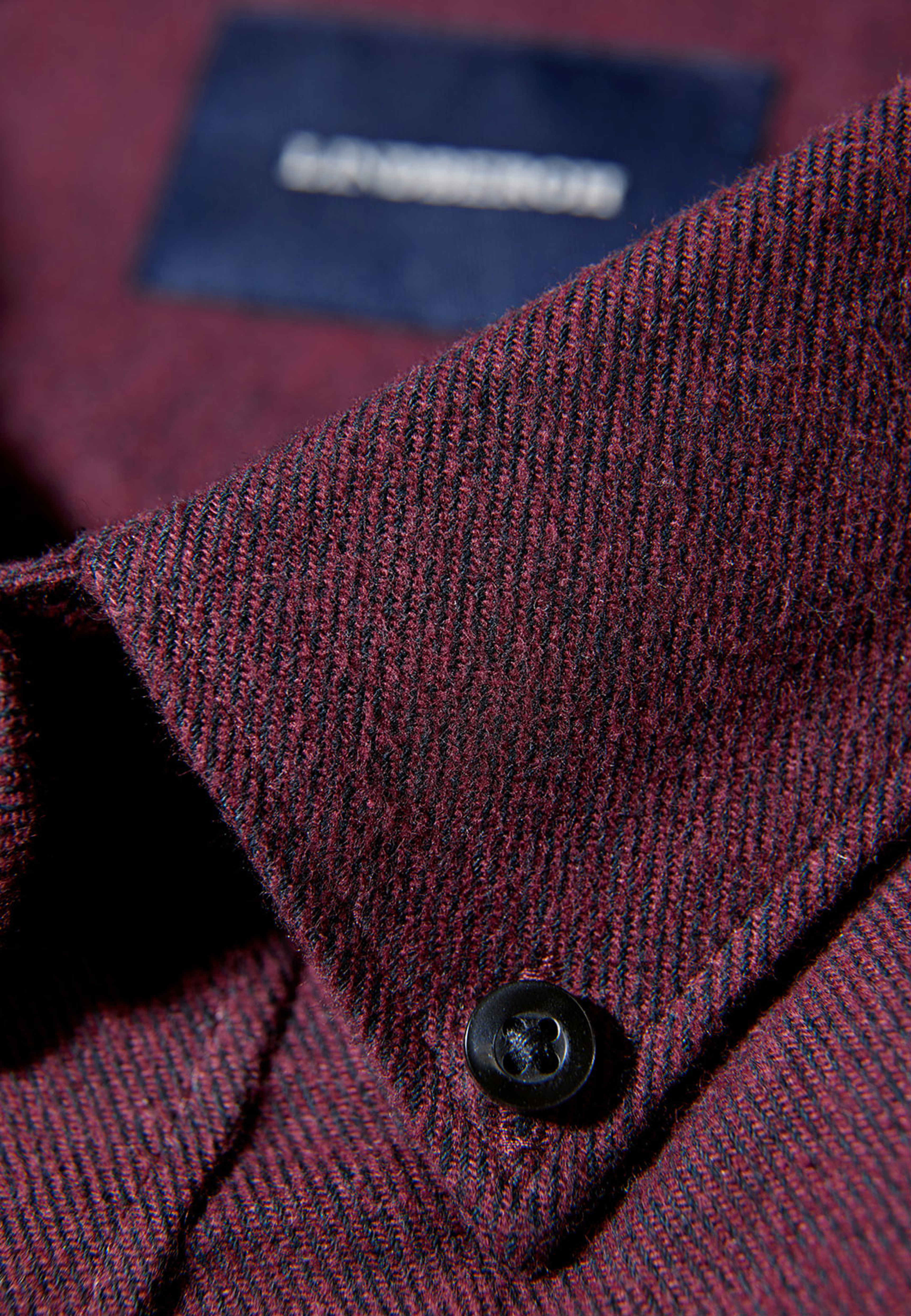 Lindbergh Brushed cotton shirt L/S Shirt L/S, från Lindbergh, i färgen Dk Bordeaux. Klicka för att öppna bilden i stort format