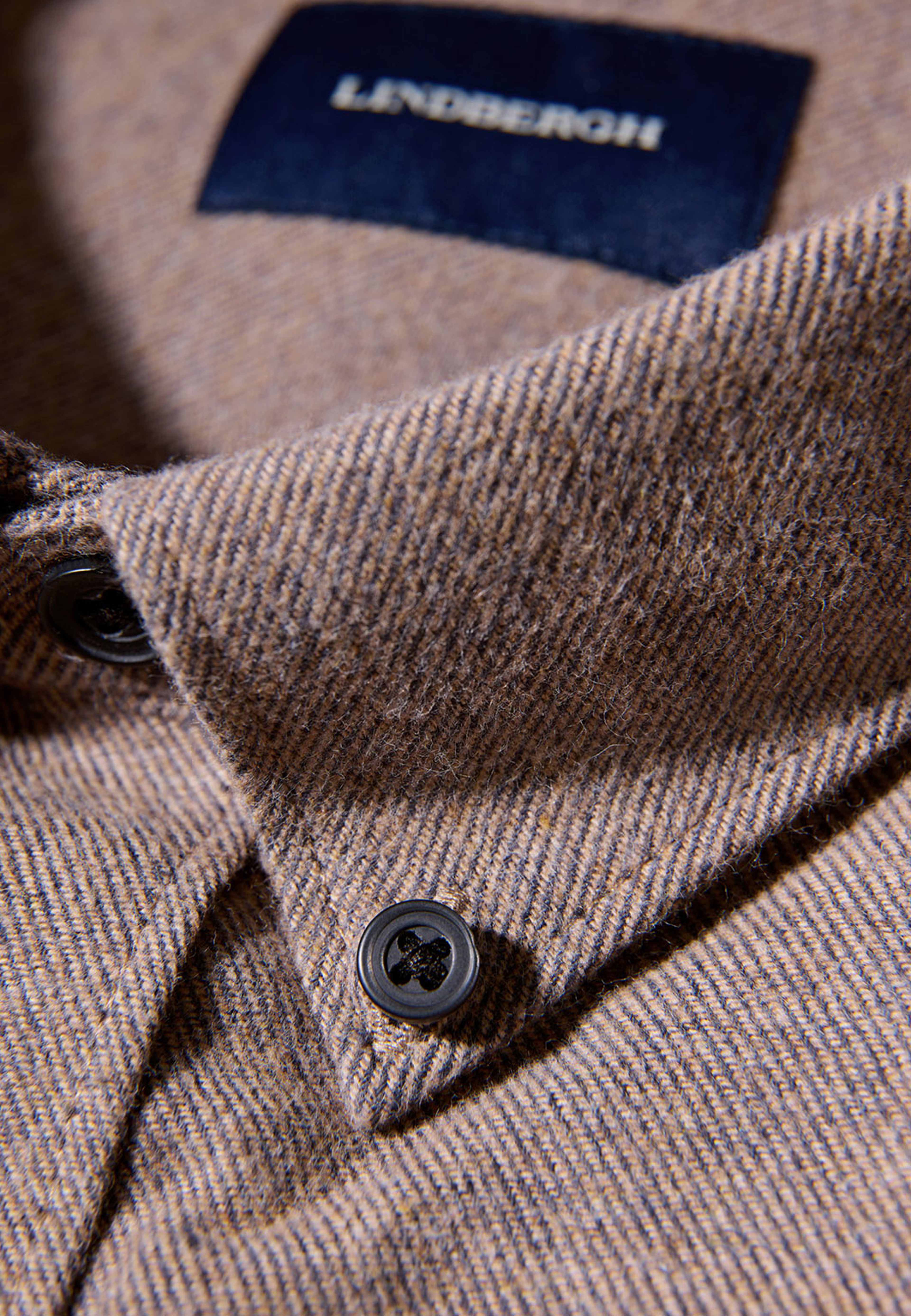Lindbergh Brushed cotton shirt L/S Shirt L/S, från Lindbergh, i färgen Mid Brown. Klicka för att öppna bilden i stort format