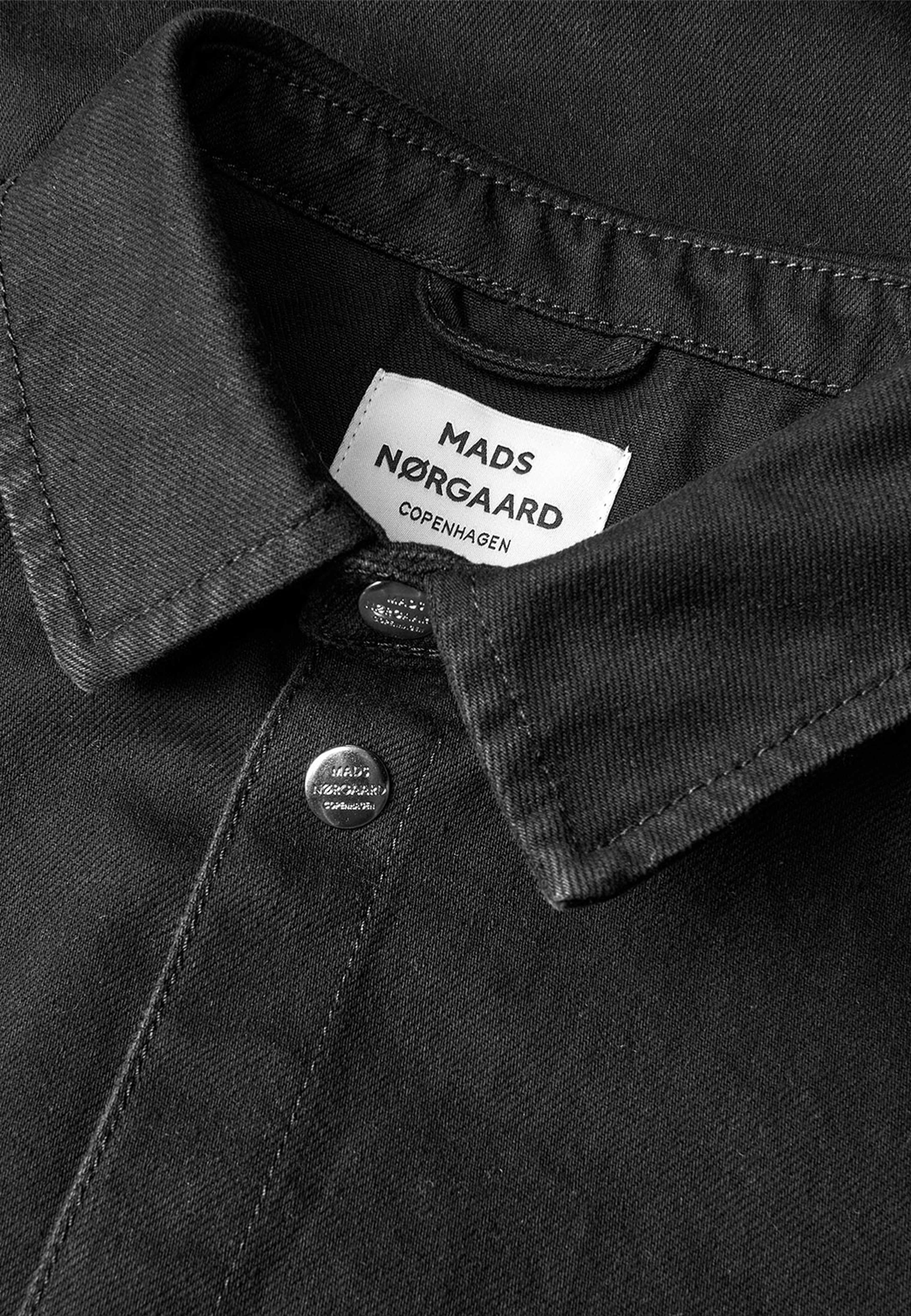 Dyed Denim Gisla Shirt, från Mads Nørgaard, i färgen Black. Klicka för att öppna bilden i stort format