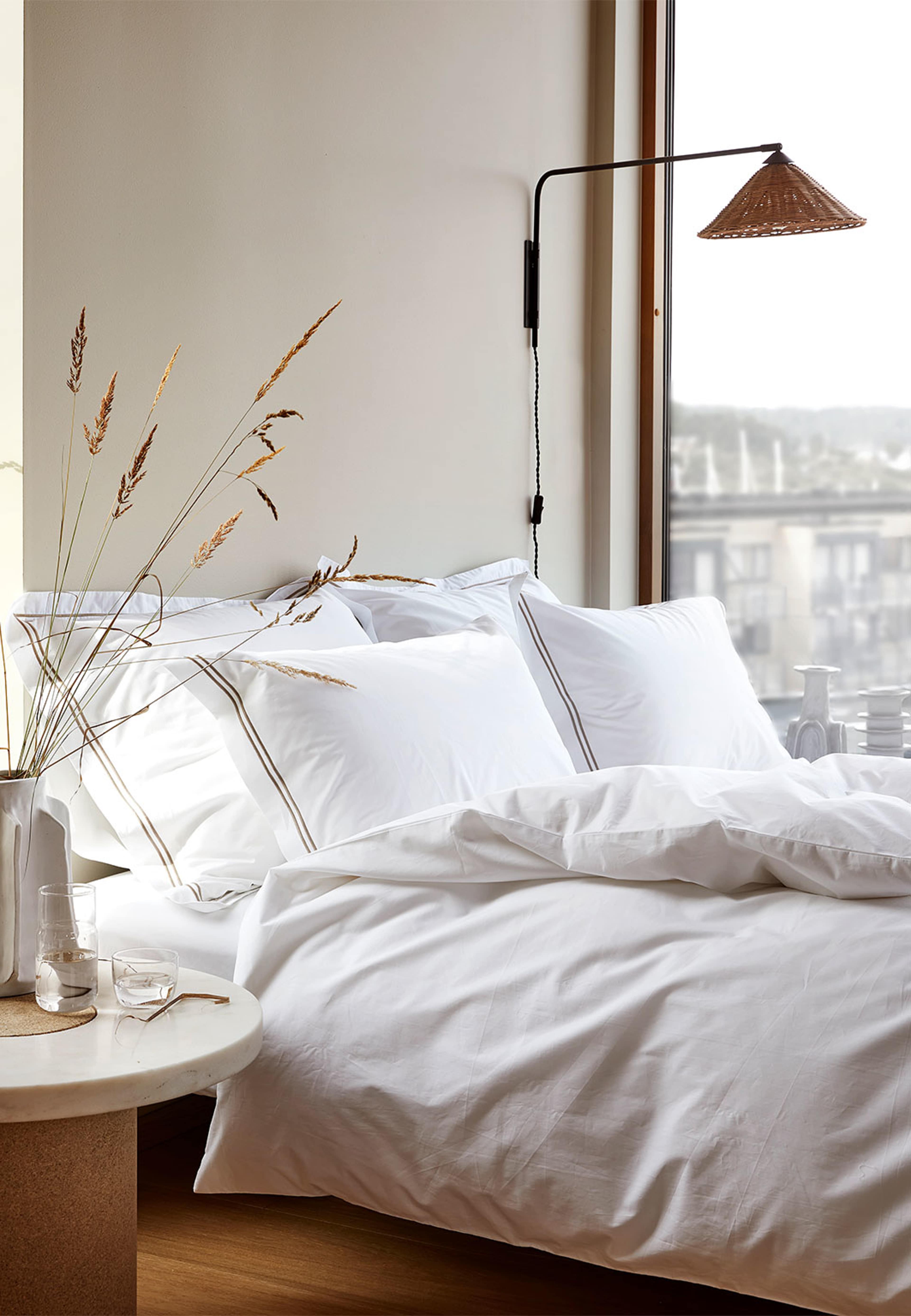 Paris percale hotelörngott 60x80 cm, från Høie of Scandinavia, i färgen Vit. Klicka för att öppna bilden i stort format