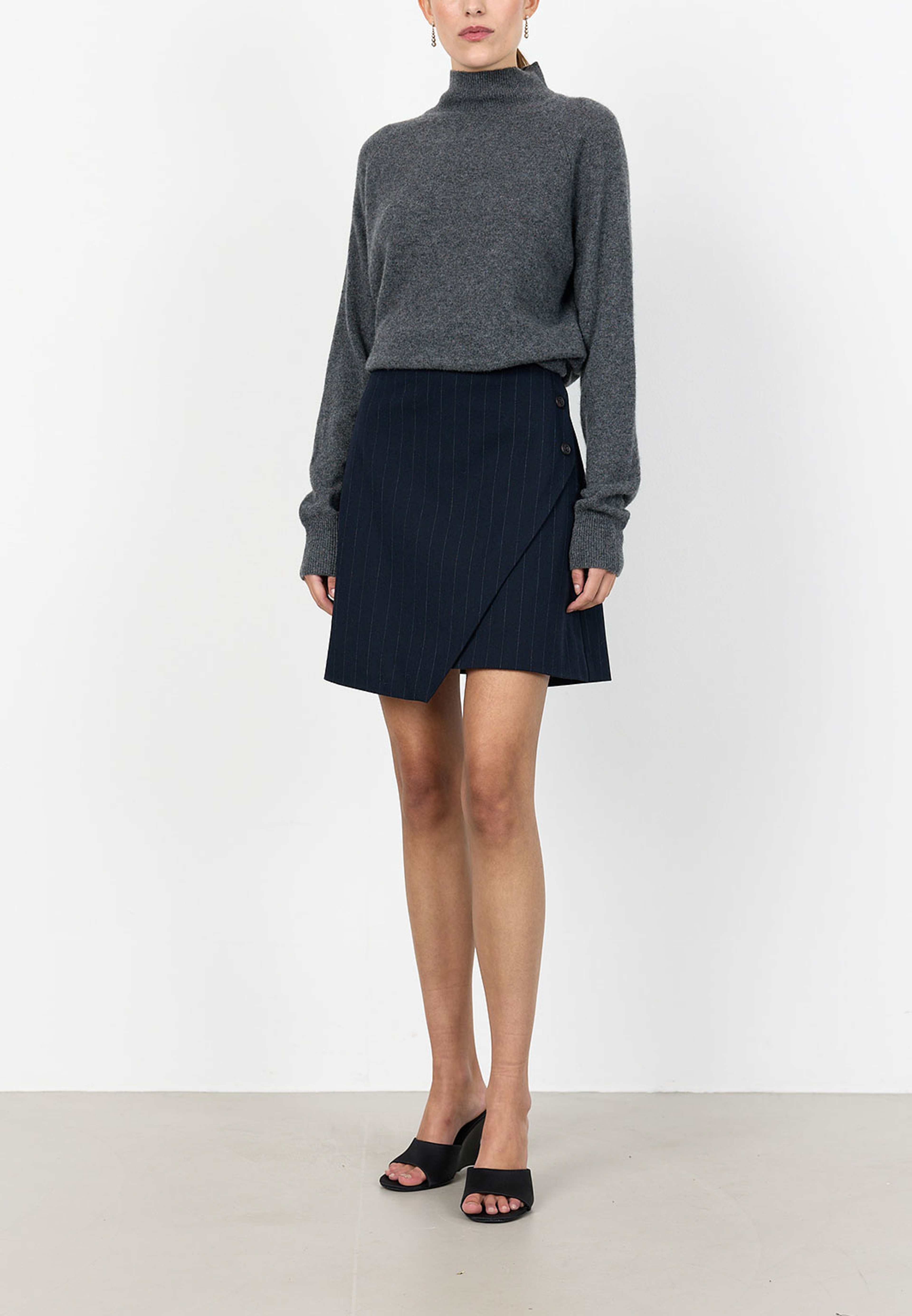 Lr-olivia 3 skirt, från Leveté Room, i färgen Winter Sky Combi. Klicka för att öppna bilden i stort format