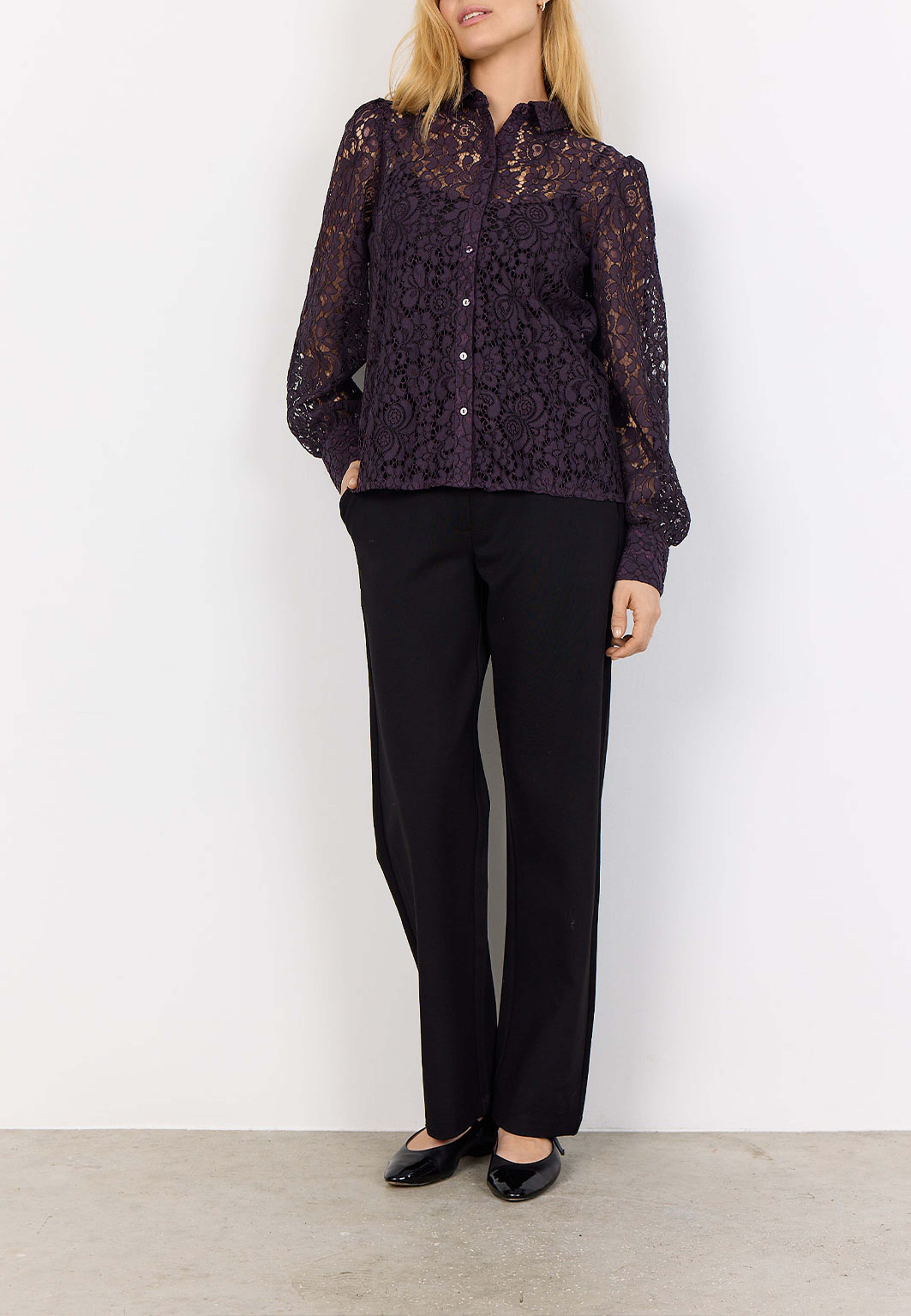 Sc-Nilla 2 Shirt, från Soyaconcept, i färgen Plum Perfect Combi. Klicka för att öppna bilden i stort format