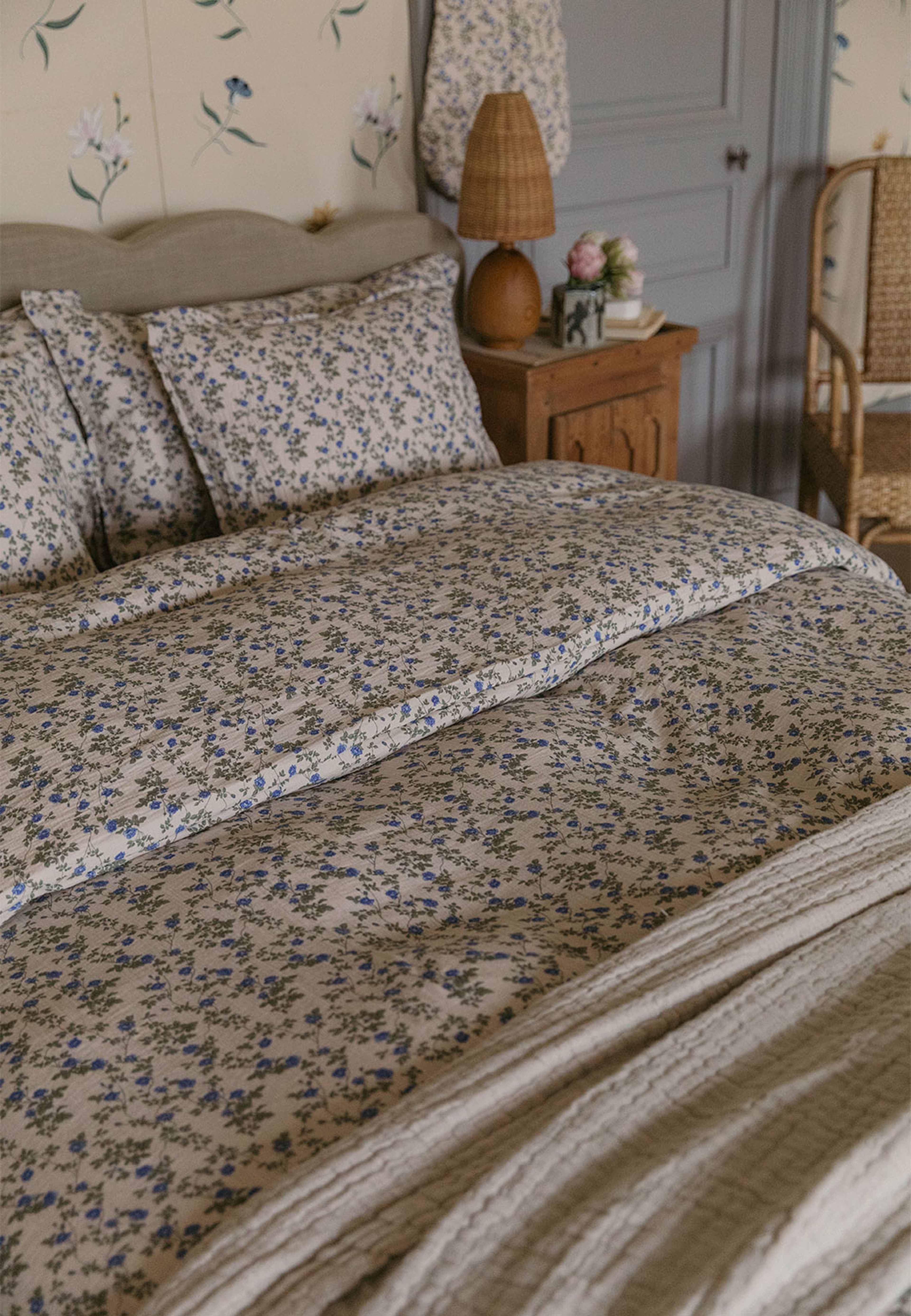 Dainty Muslin Duvet Cover Queen 220x220 cm, från Garbo&Friends, i färgen Dainty. Klicka för att öppna bilden i stort format