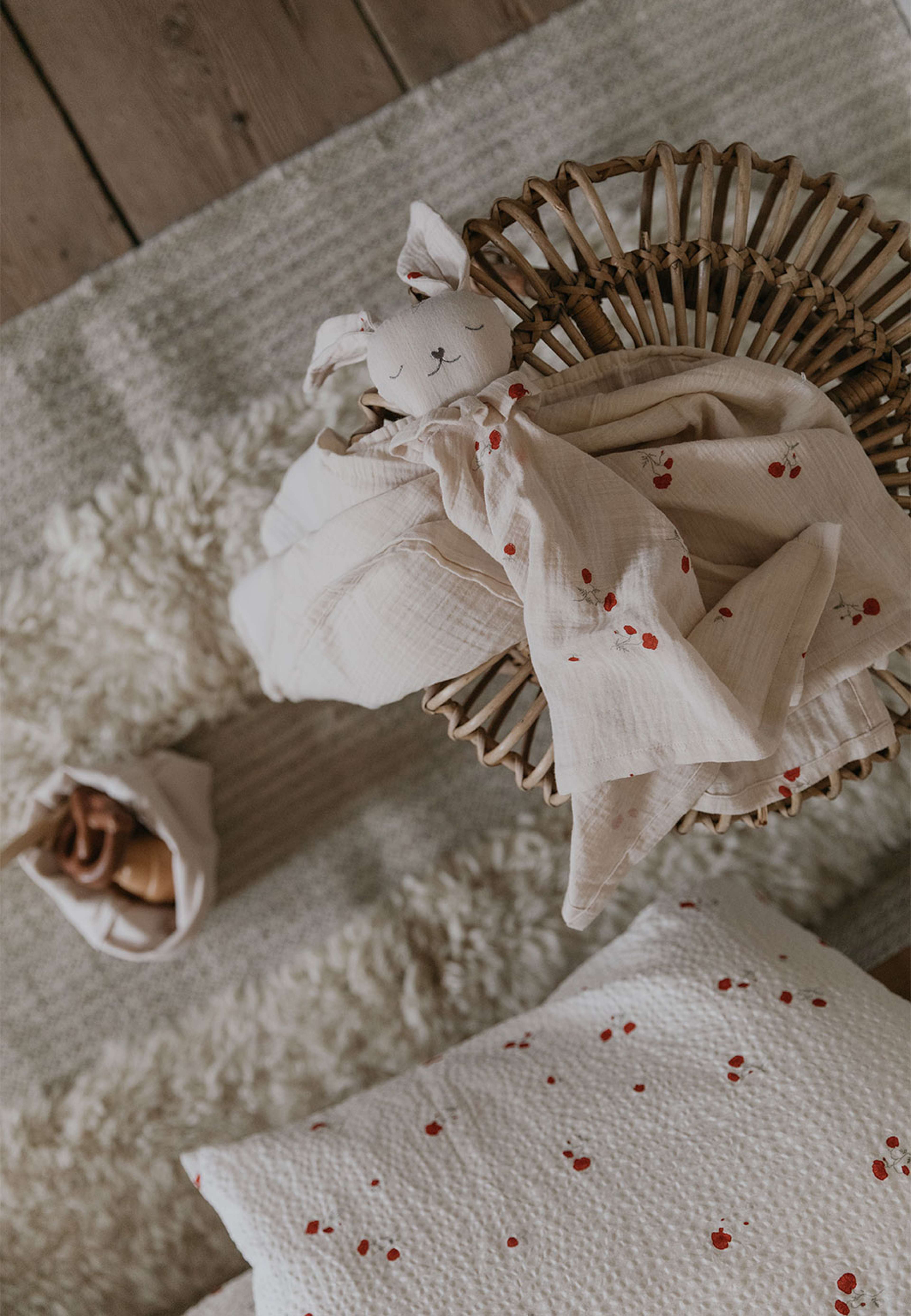 Poppy Muslin Bunny Cuddle cloth, från Garbo&Friends, i färgen Poppy. Klicka för att öppna bilden i stort format